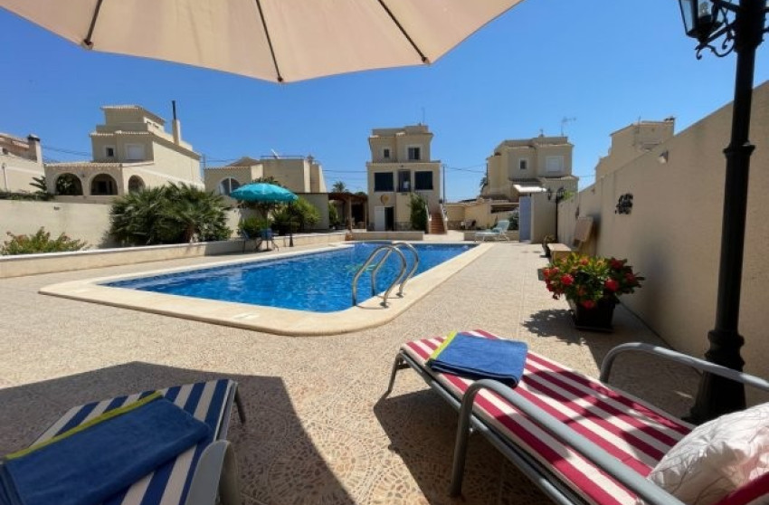 Revente - Villa -
Abanilla