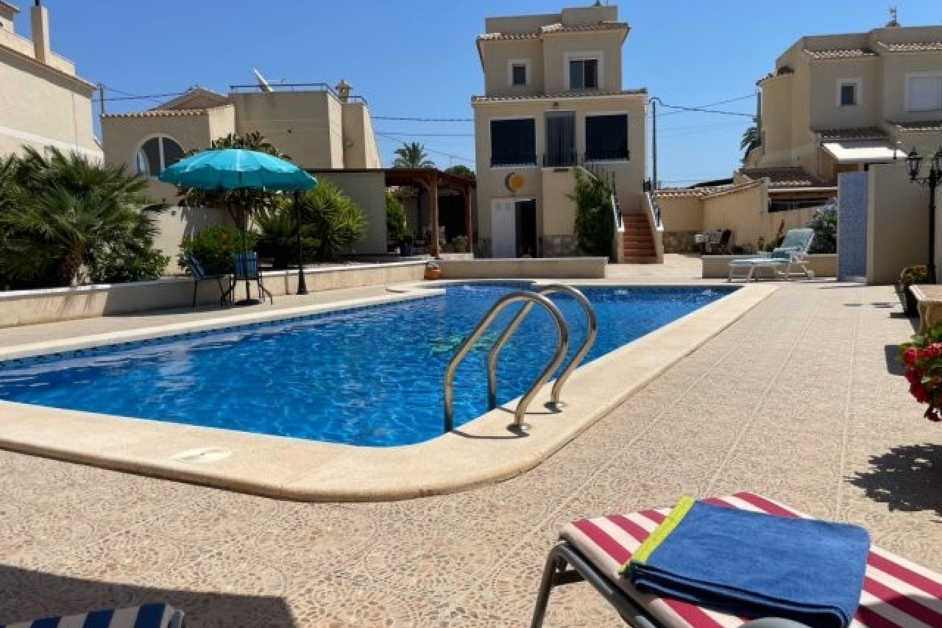 Revente - Villa -
Abanilla