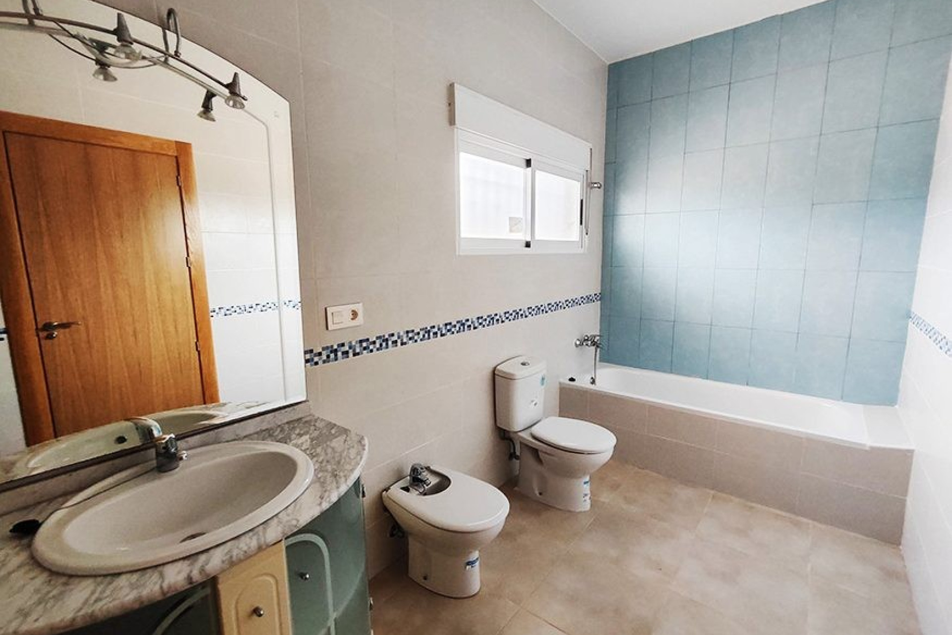 Revente - Villa -
Abanilla