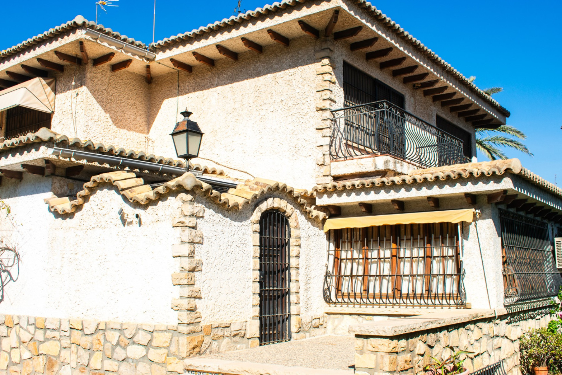 Revente - Villa -
Alicante - Albufereta