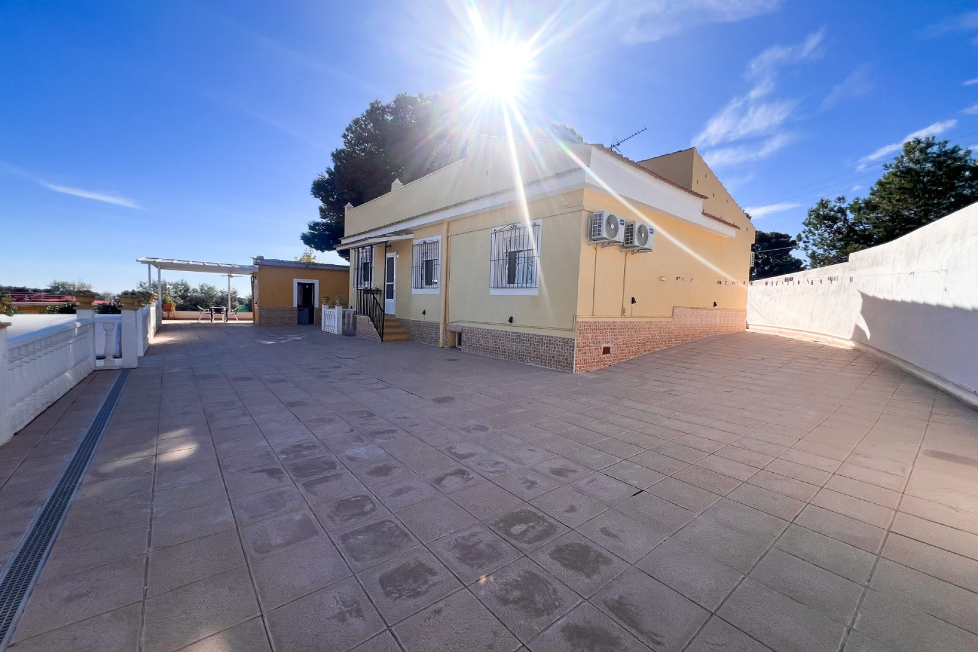 Revente - Villa -
Alicante - Moralet - Cañada del Fenollar