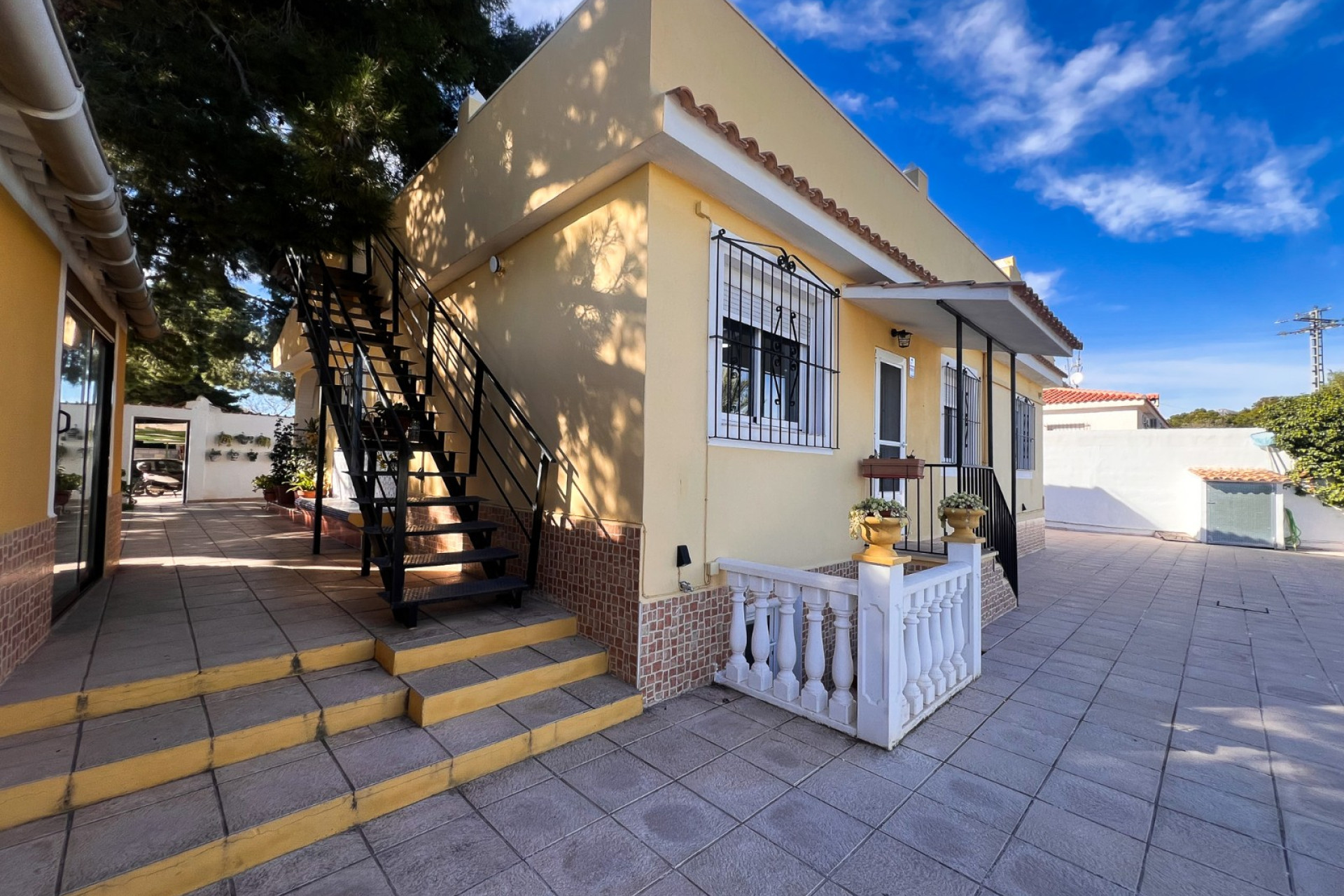 Revente - Villa -
Alicante - Moralet - Cañada del Fenollar