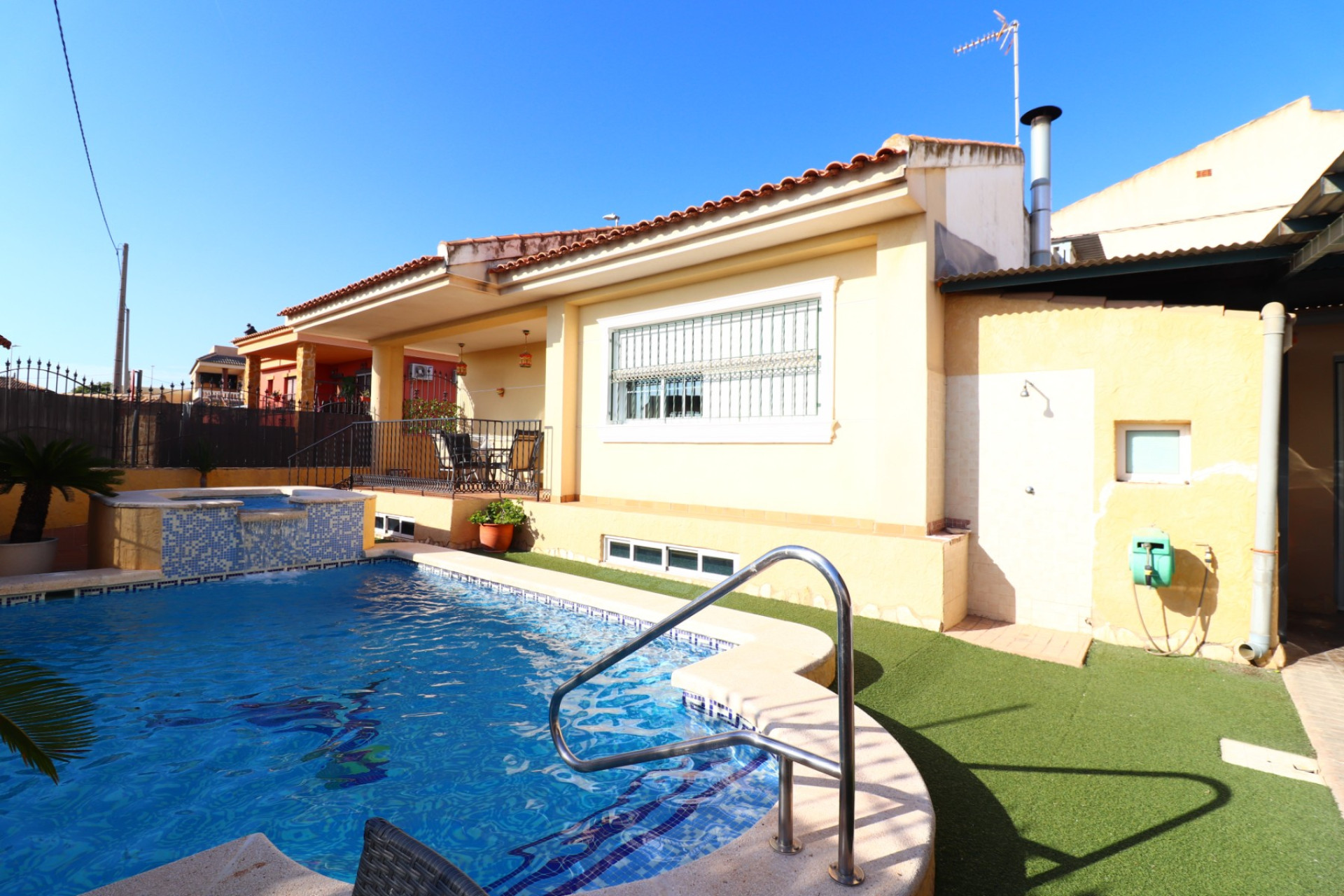 Revente - Villa -
Almoradi - El Saladar