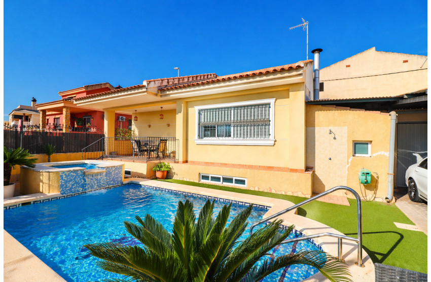 Revente - Villa -
Almoradi - El Saladar