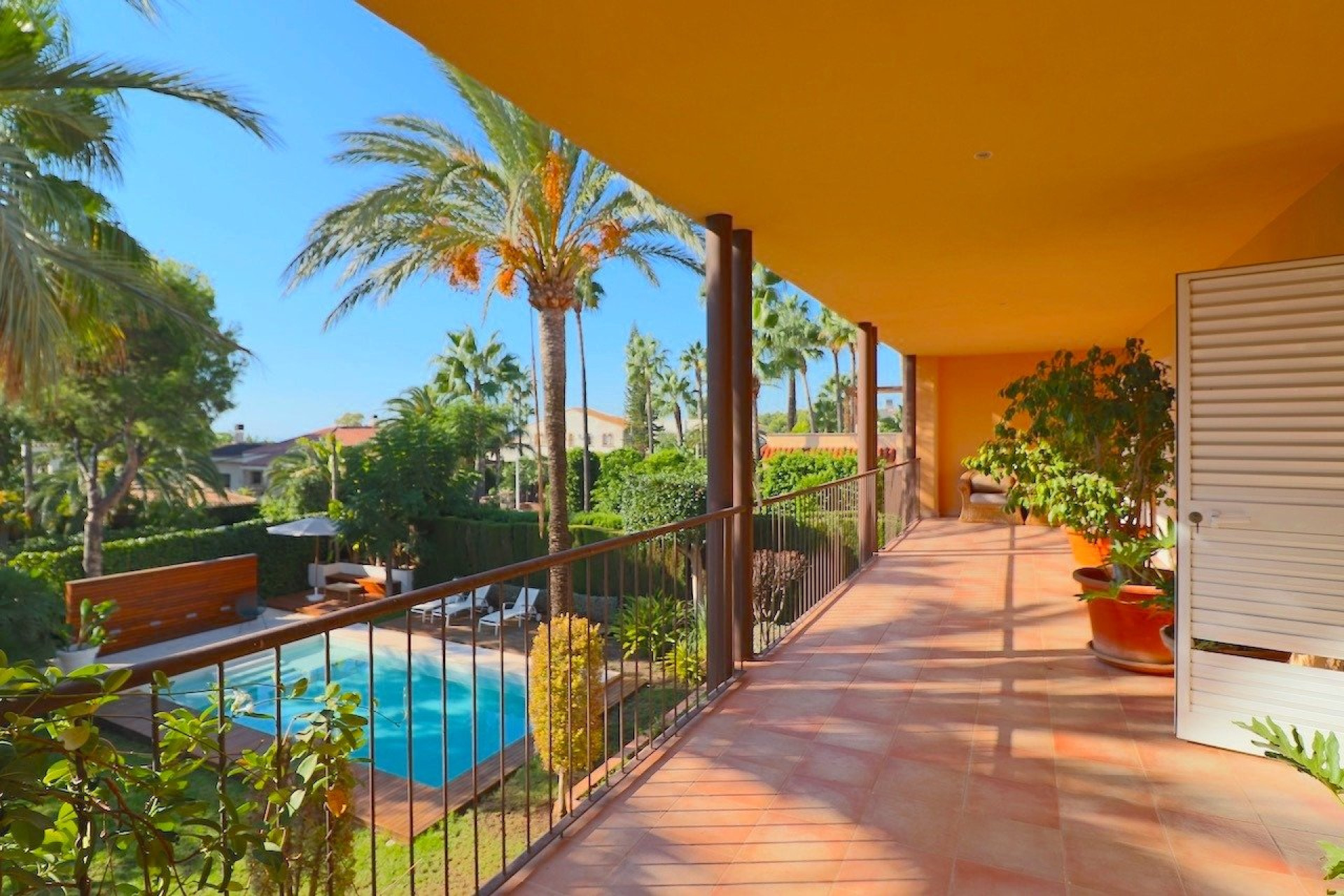 Revente - Villa -
Benidorm - Urbanizaciones