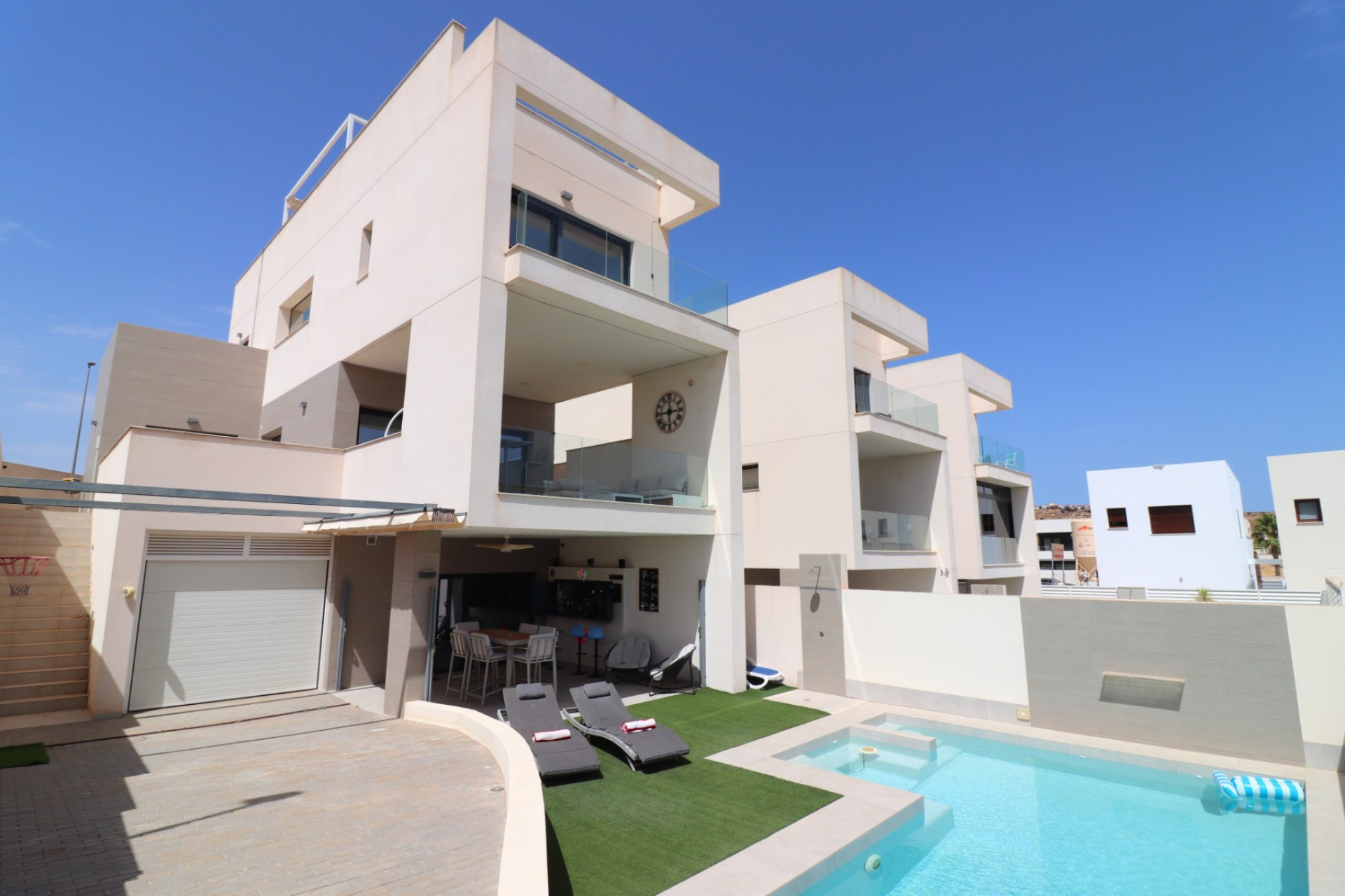 Revente - Villa -
Benijofar