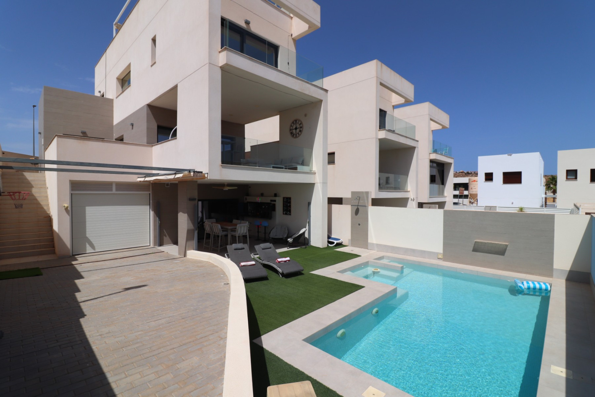 Revente - Villa -
Benijofar