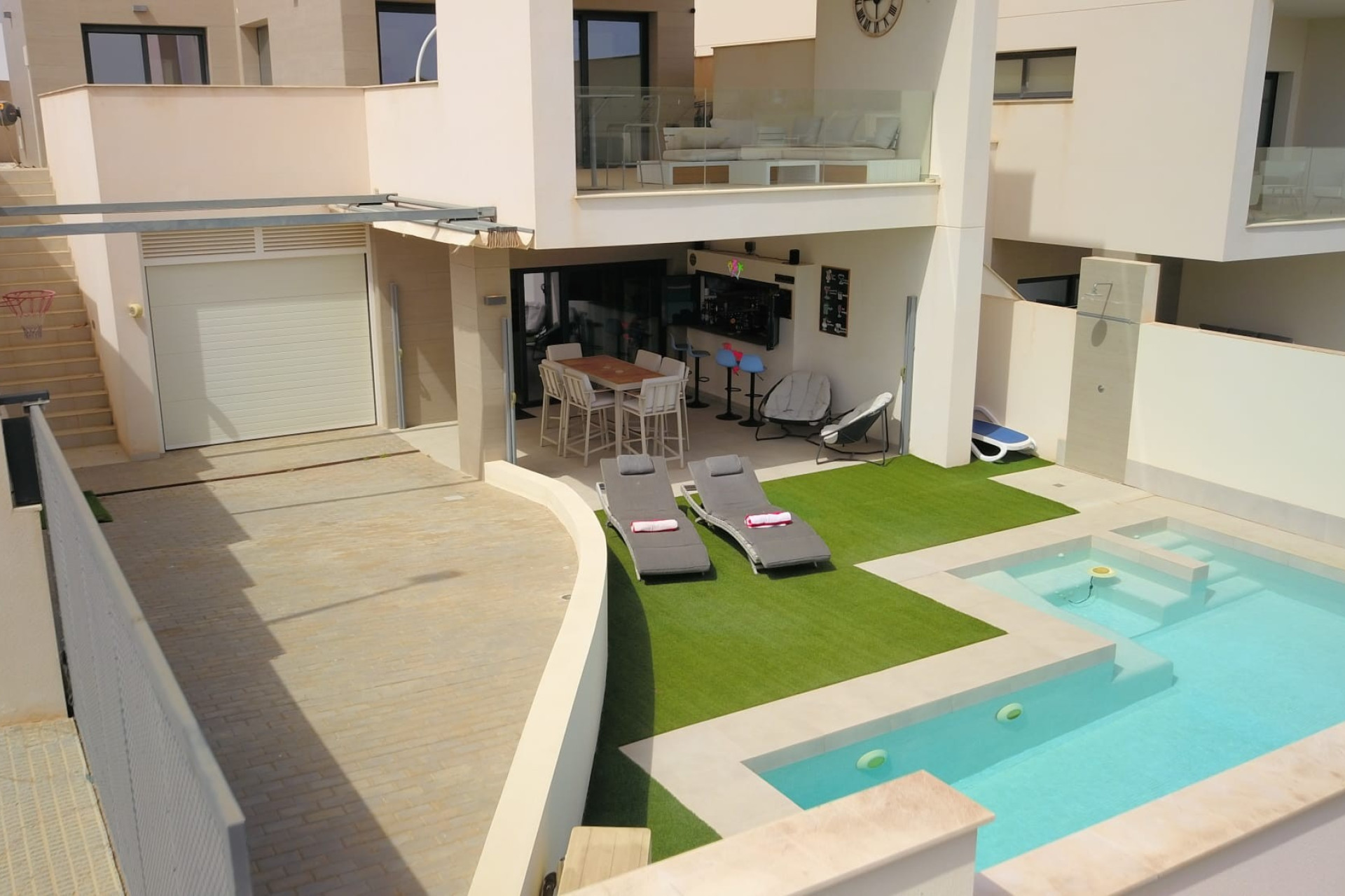 Revente - Villa -
Benijofar
