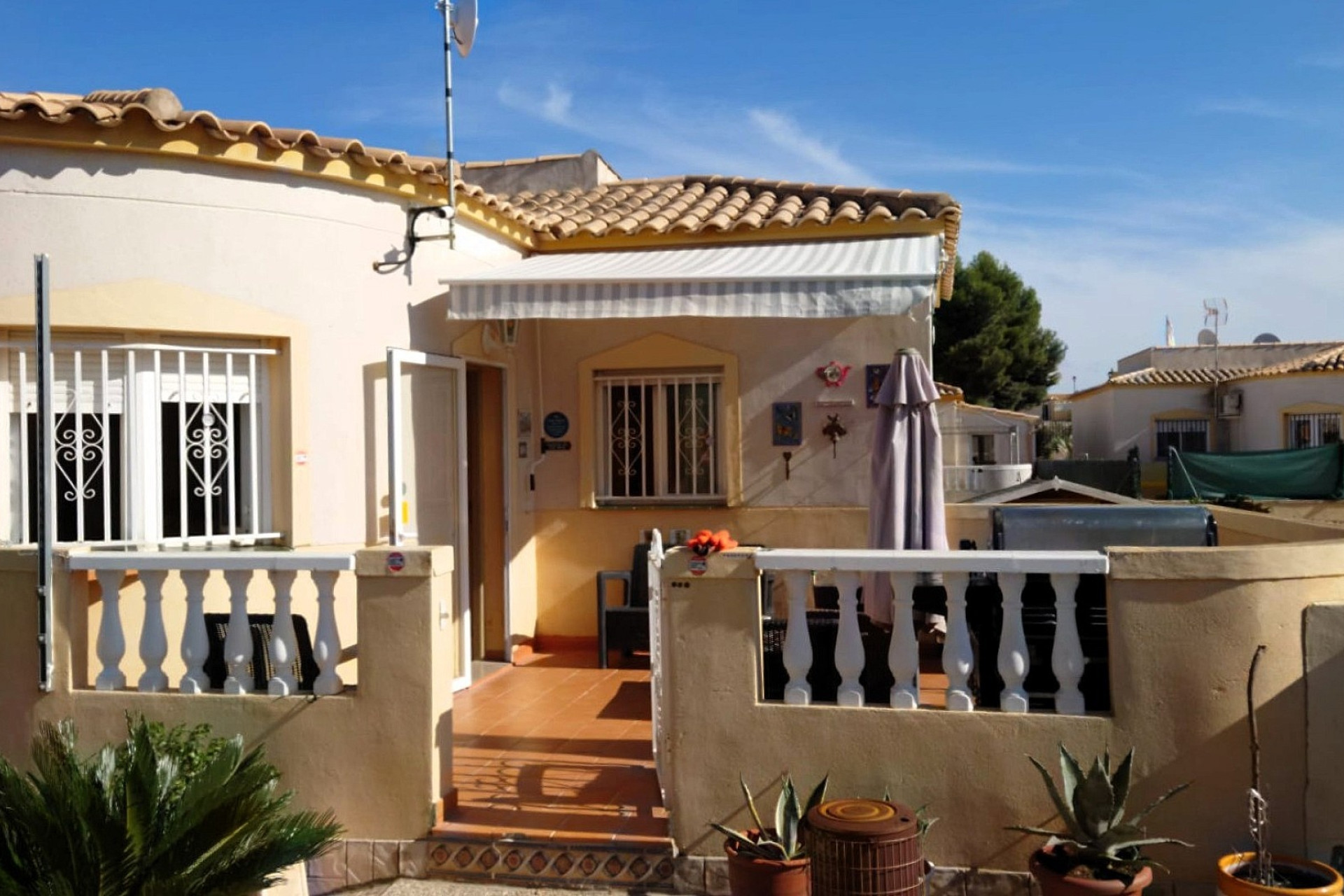 Revente - Villa -
Castalla