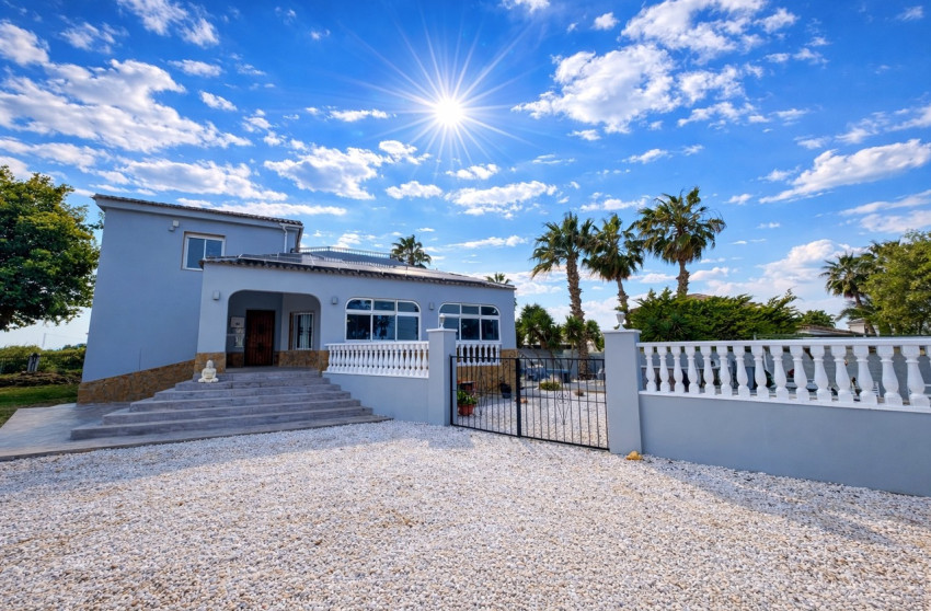Revente - Villa -
Catral