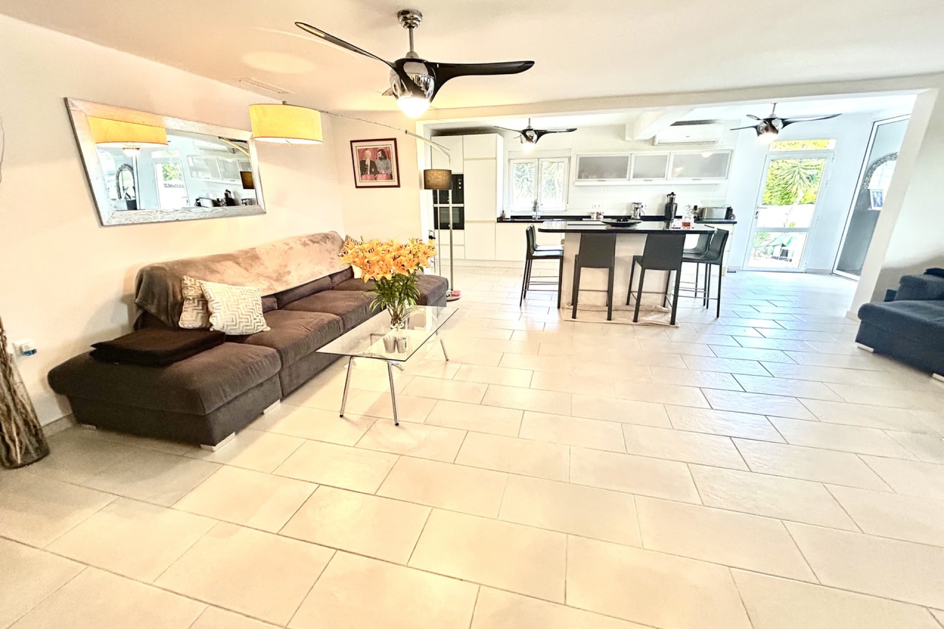 Revente - Villa -
Catral
