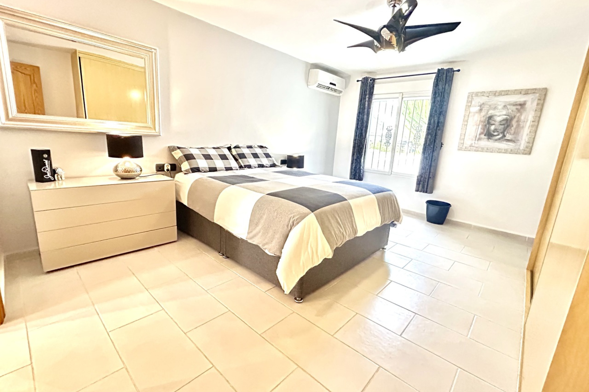 Revente - Villa -
Catral