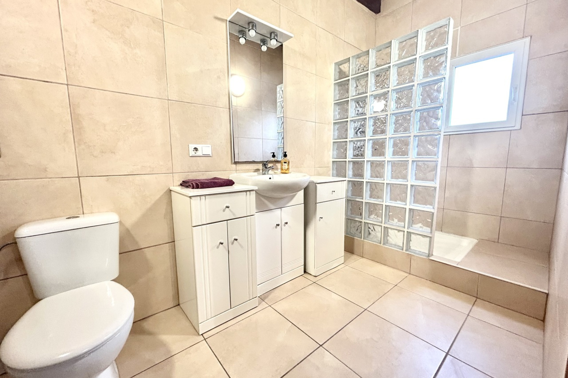 Revente - Villa -
Catral
