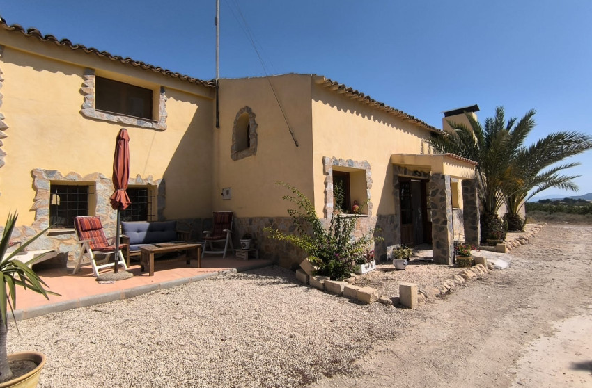 Revente - Villa -
Chinorlet - Inland