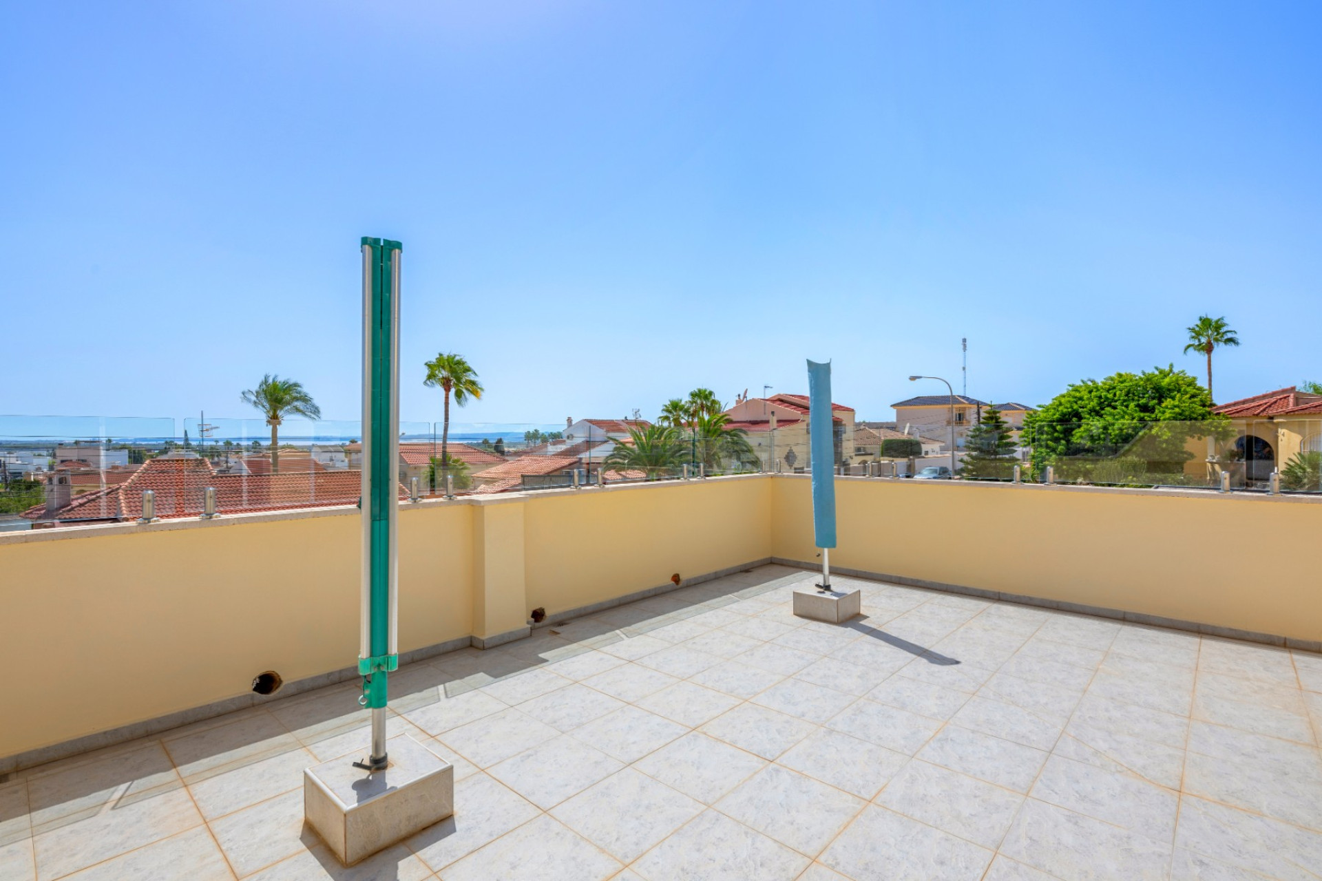 Revente - Villa -
Ciudad Quesada - Center