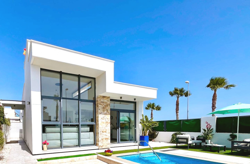 Revente - Villa -
Ciudad Quesada - Pueblo Bravo