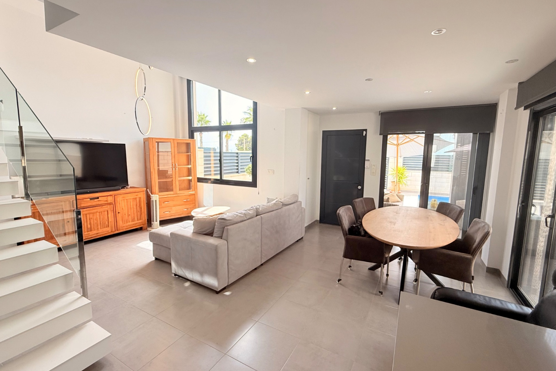 Revente - Villa -
Ciudad Quesada - Pueblo Bravo