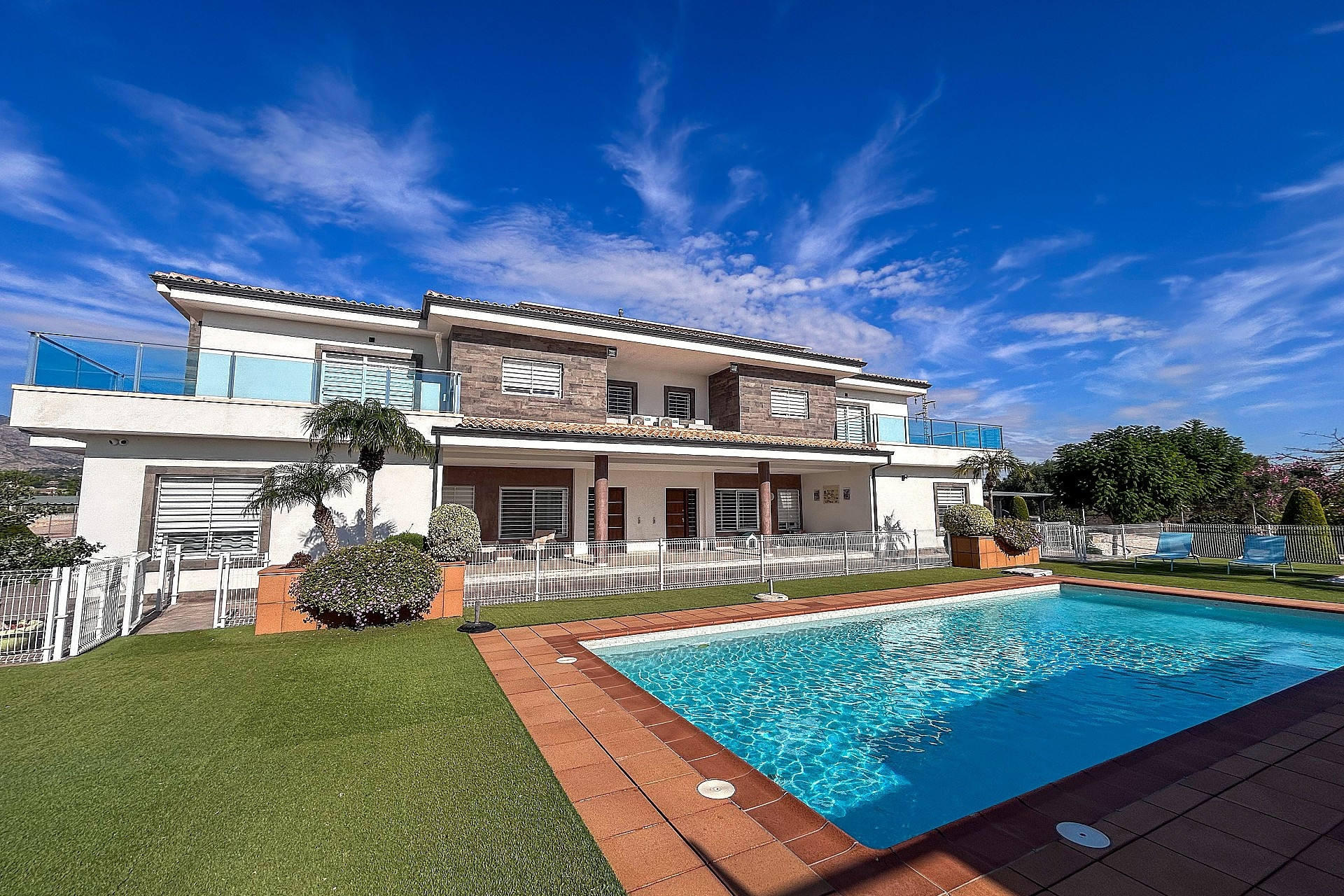 Revente - Villa -
Crevillente