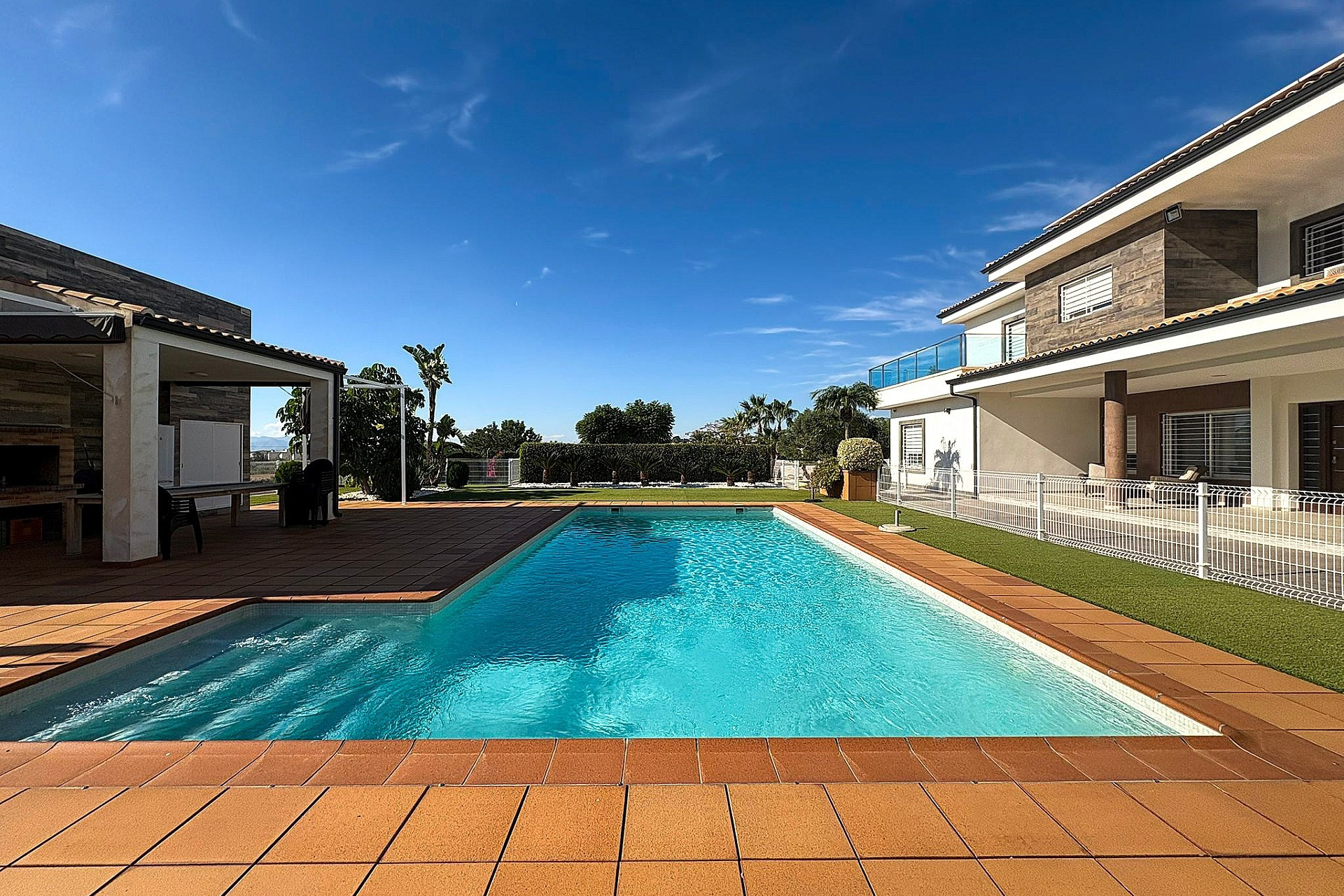 Revente - Villa -
Crevillente