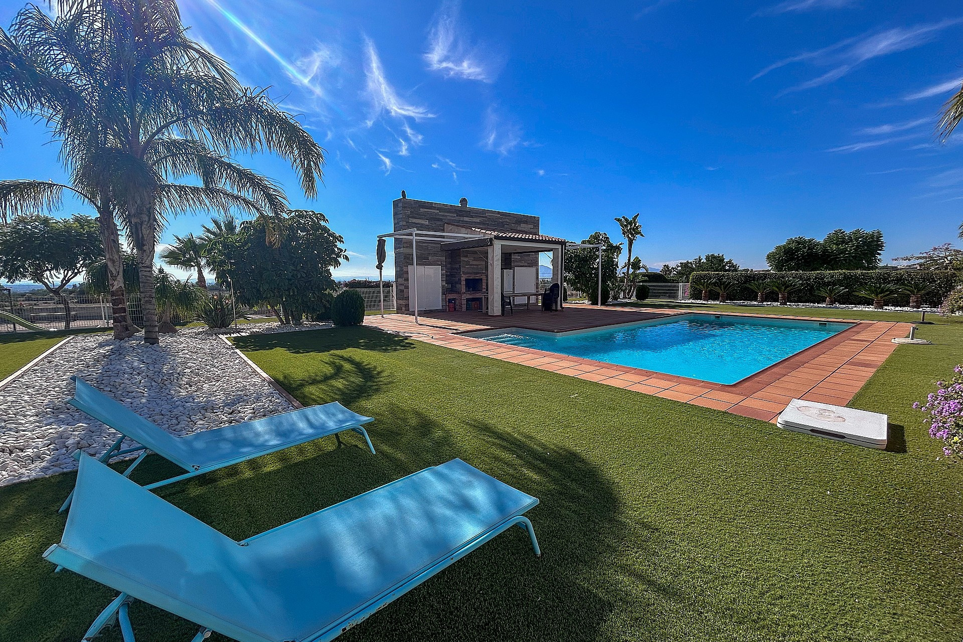 Revente - Villa -
Crevillente