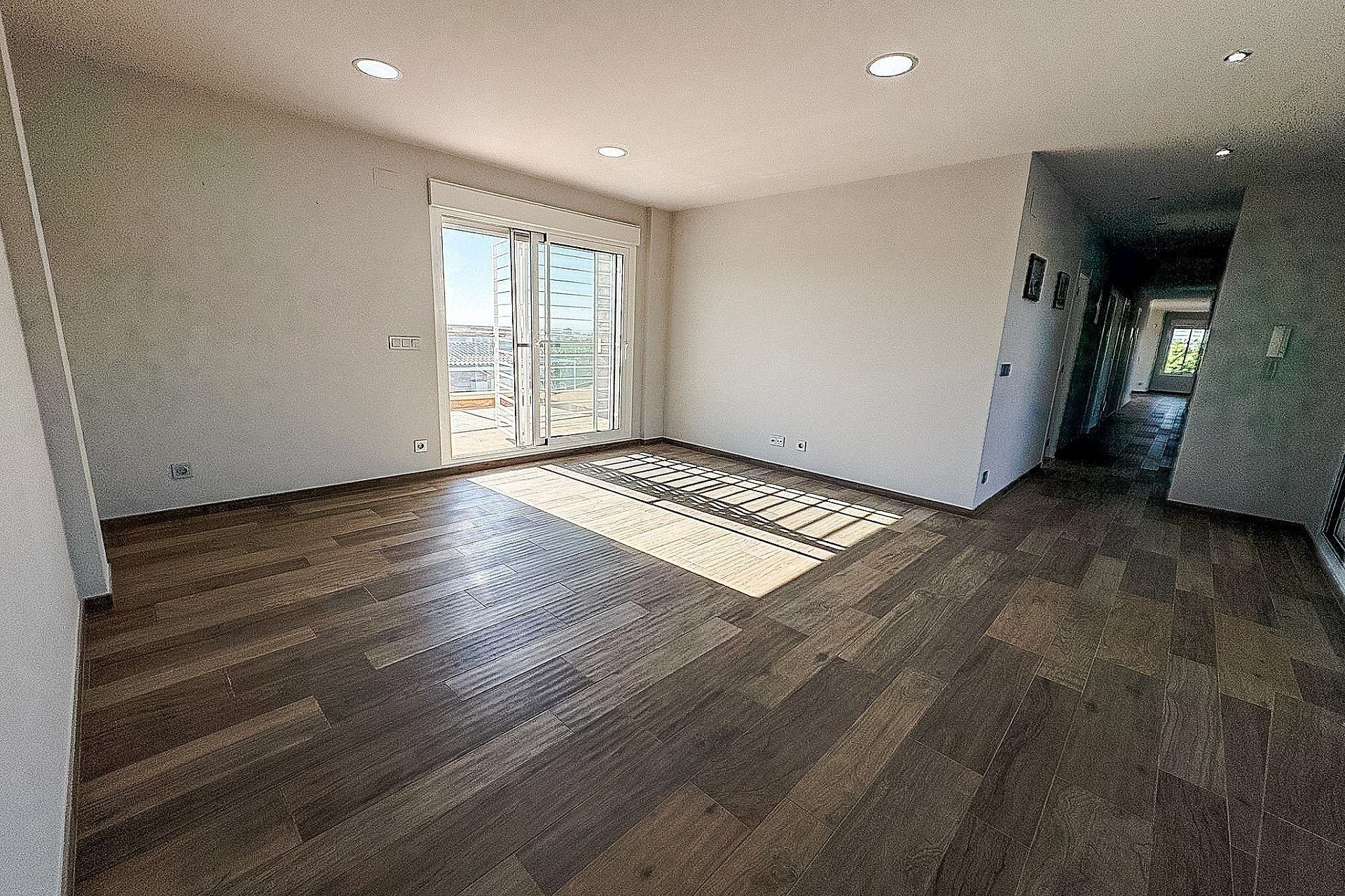 Revente - Villa -
Crevillente