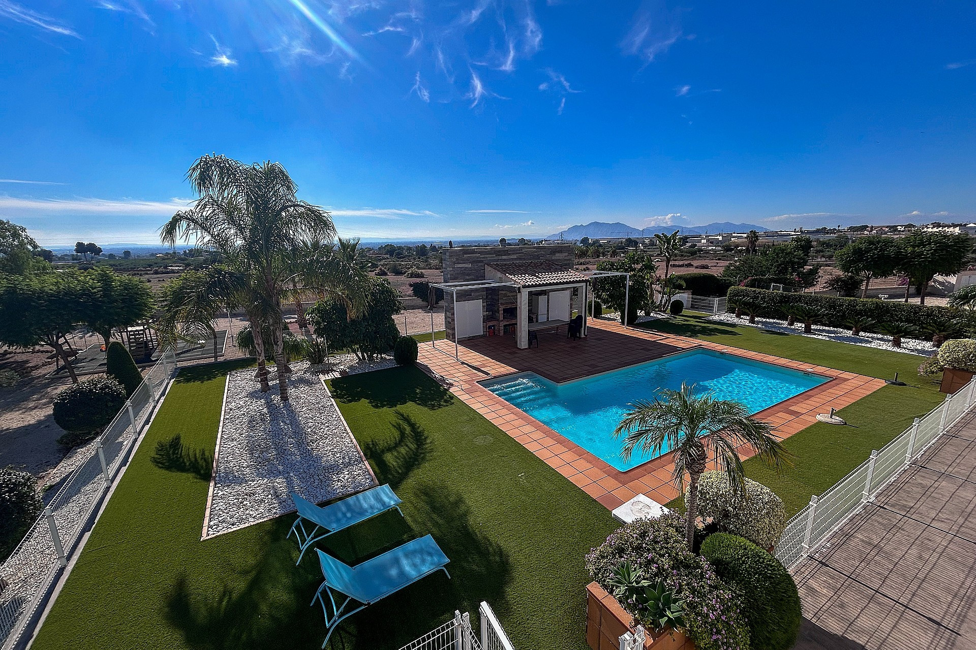 Revente - Villa -
Crevillente