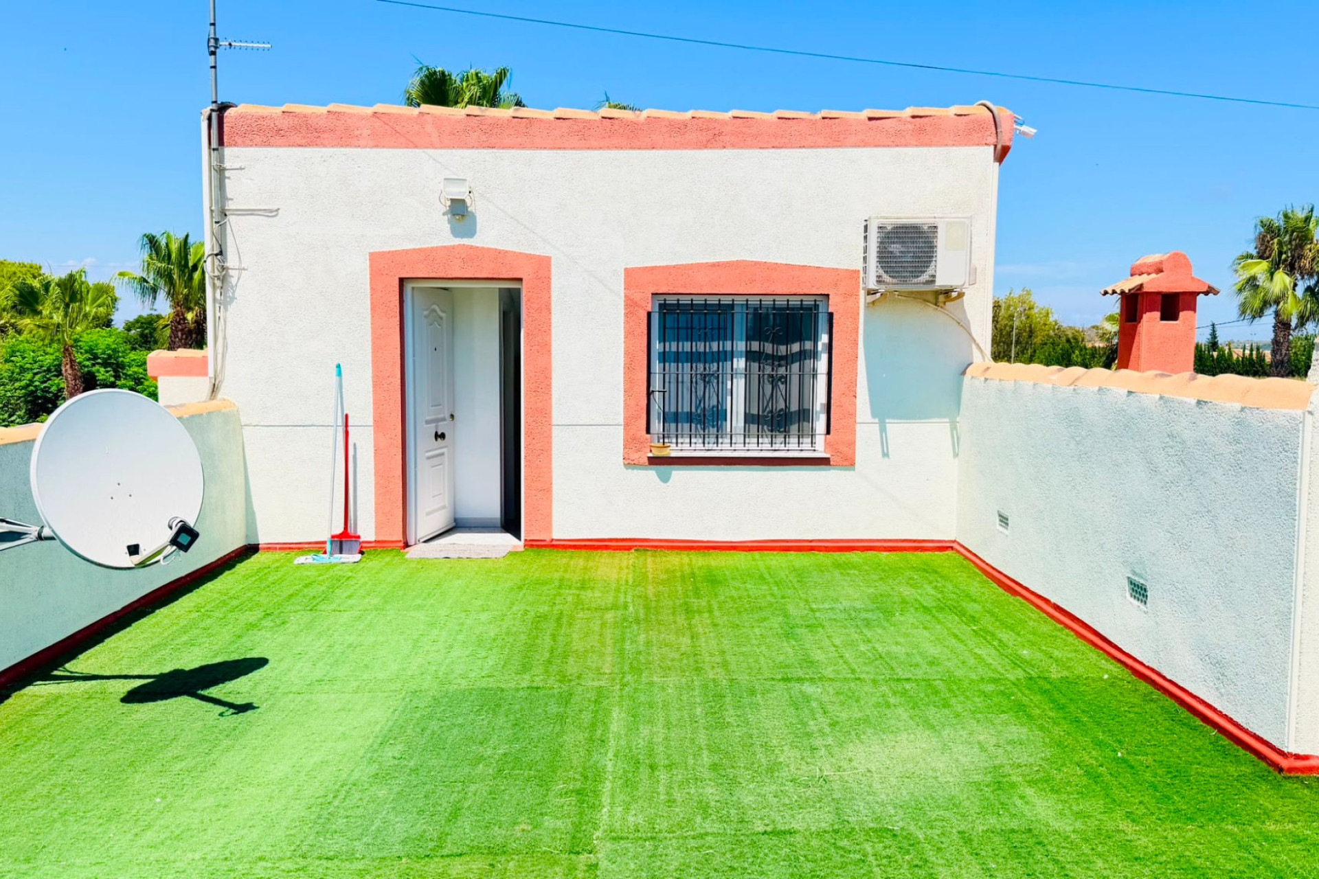 Revente - Villa -
Daya Vieja