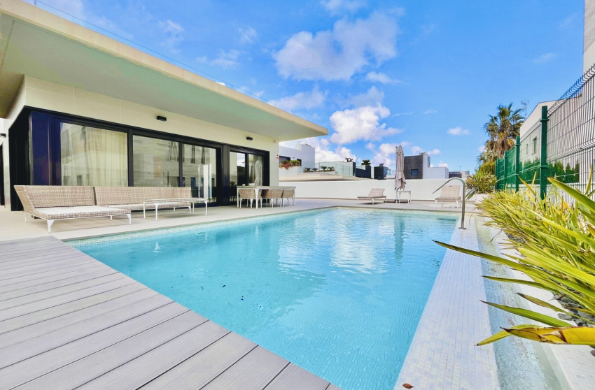 Revente - Villa -
Dehesa de Campoamor