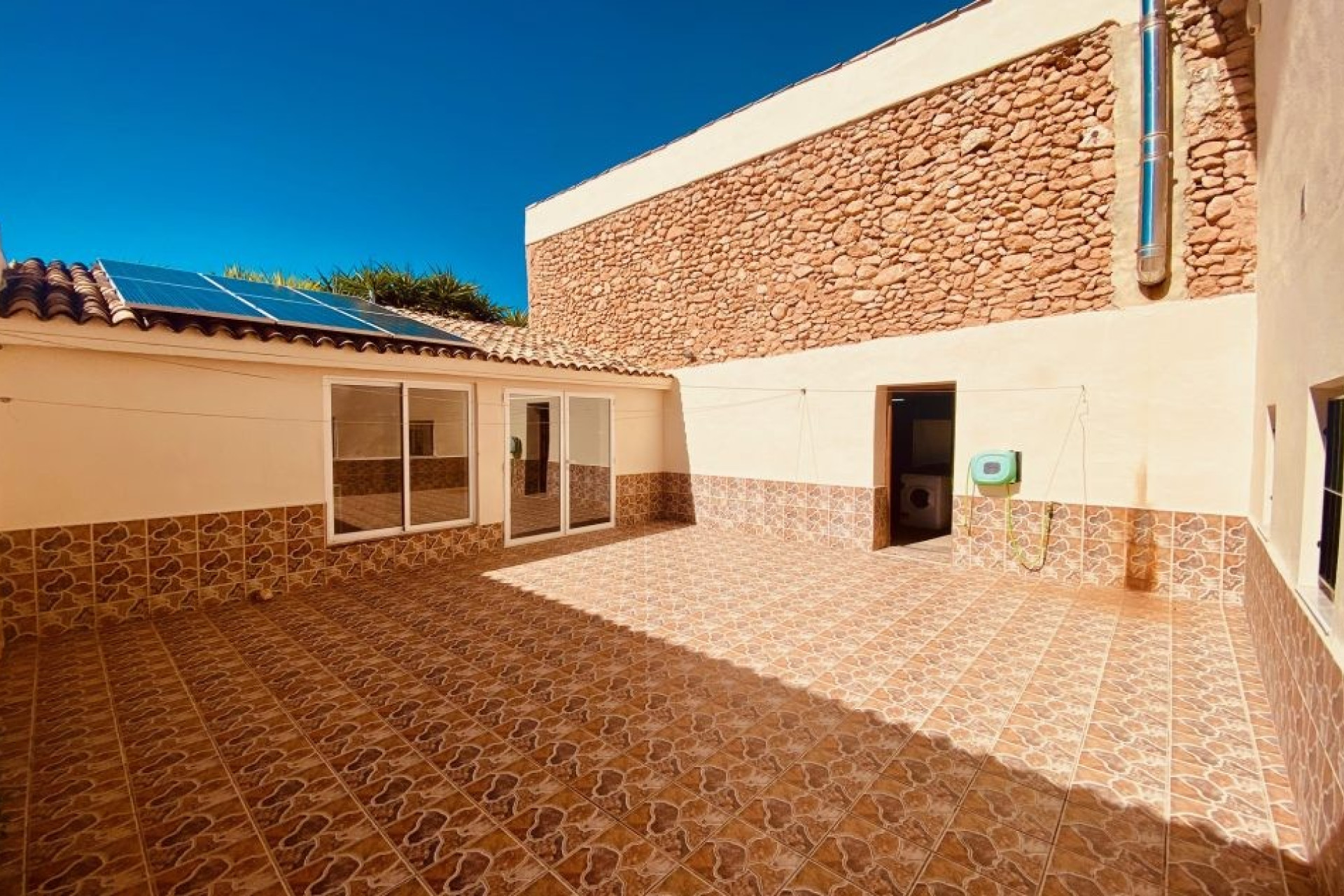 Revente - Villa -
El Canton