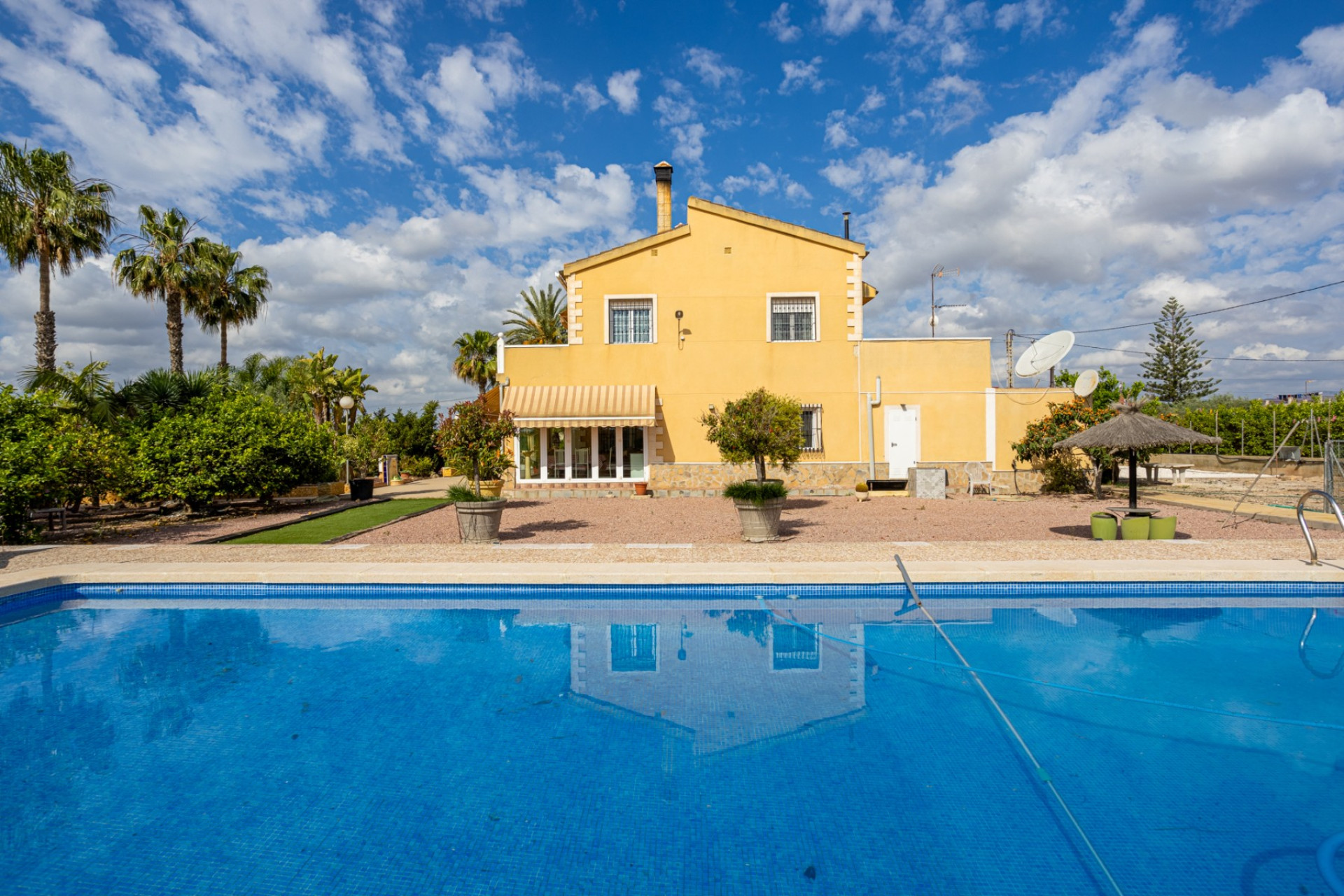 Revente - Villa -
Elche - La Hoya