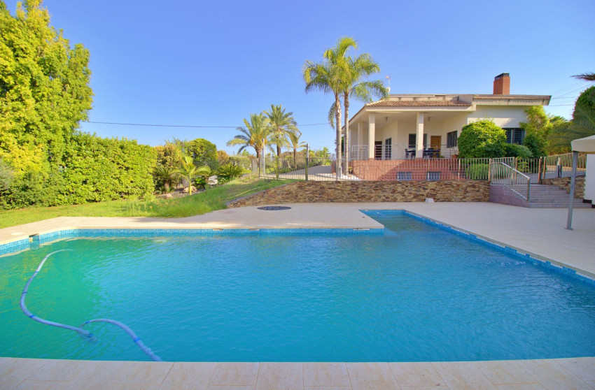 Revente - Villa -
Elche - Peña las Águilas