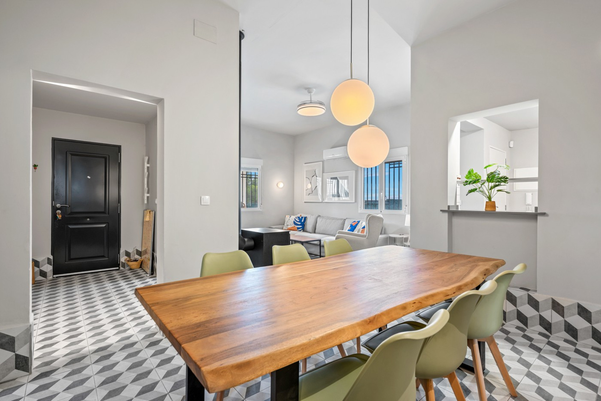 Revente - Villa -
Elche