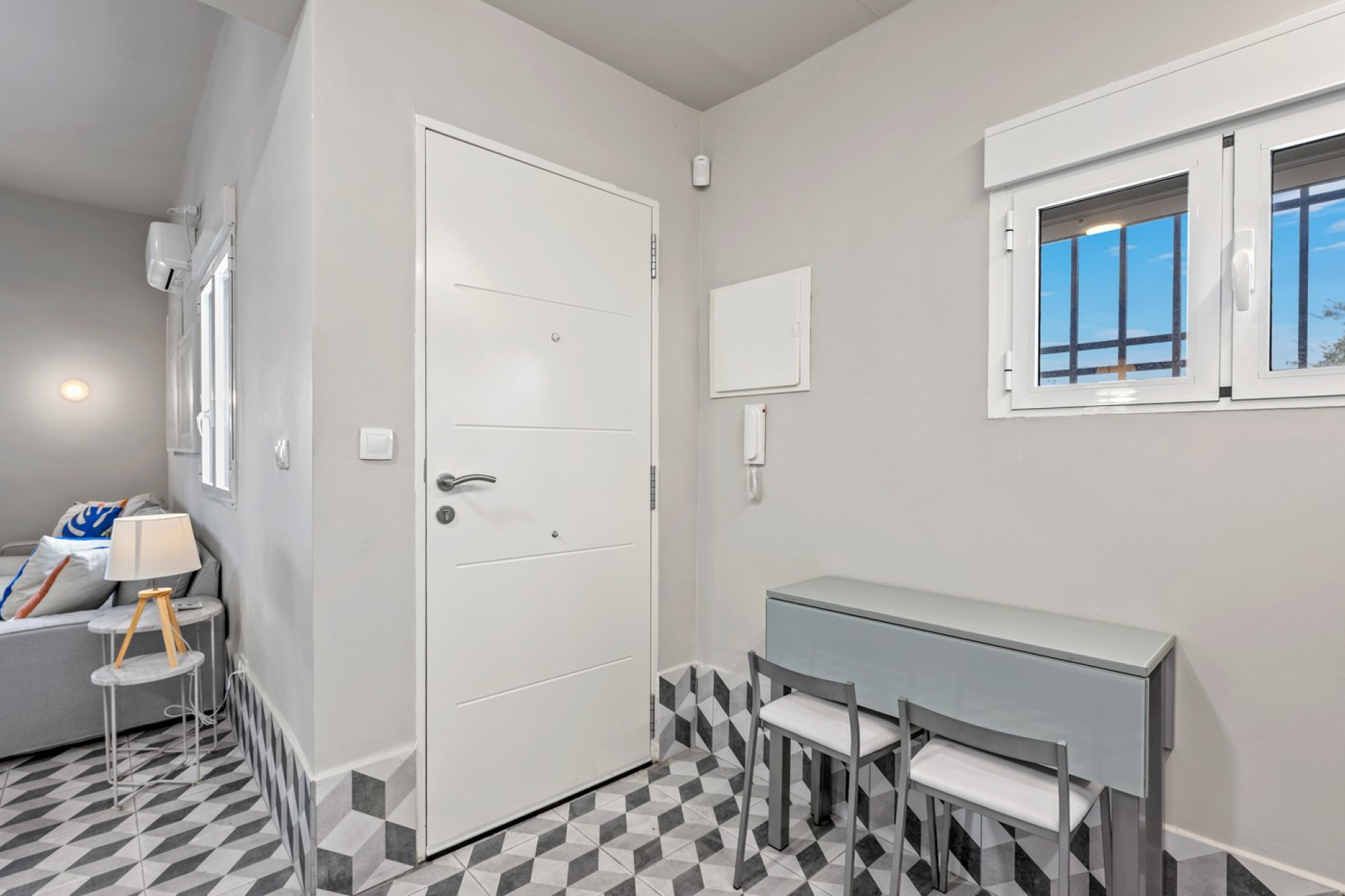 Revente - Villa -
Elche