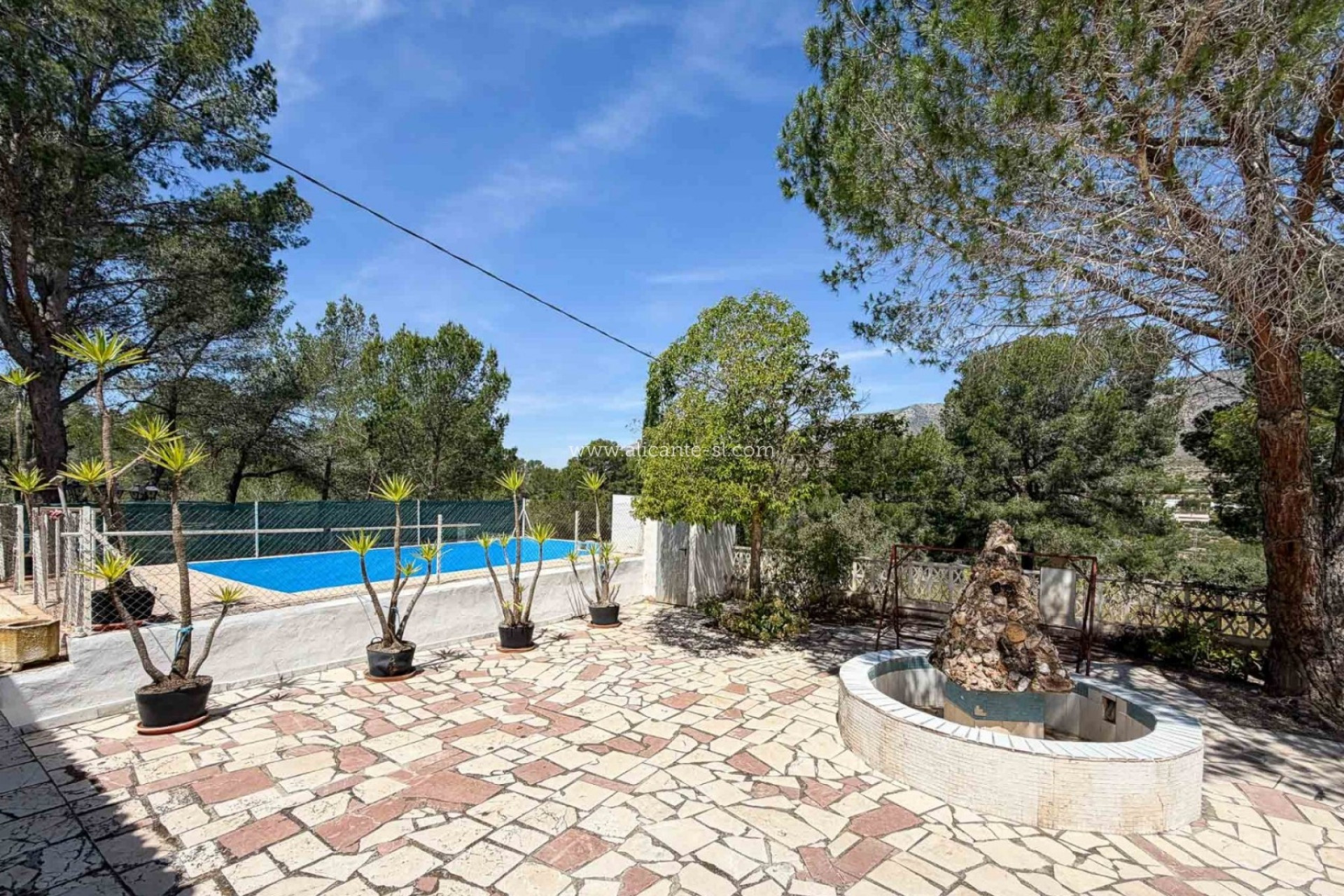 Revente - Villa -
Hondón de las Nieves - HONDON DE LAS NIEVES
