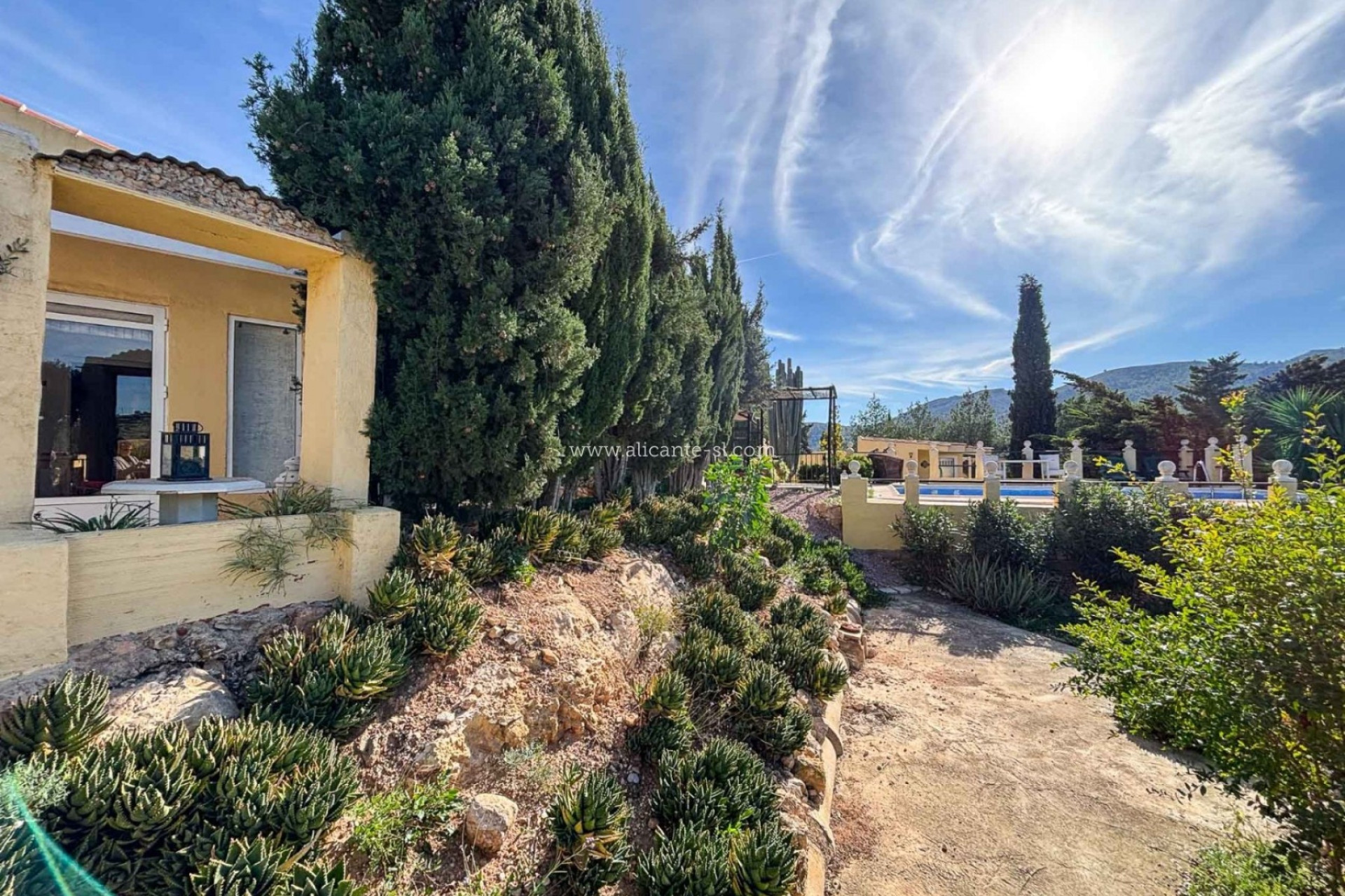 Revente - Villa -
Hondón de las Nieves - HONDON DE LAS NIEVES