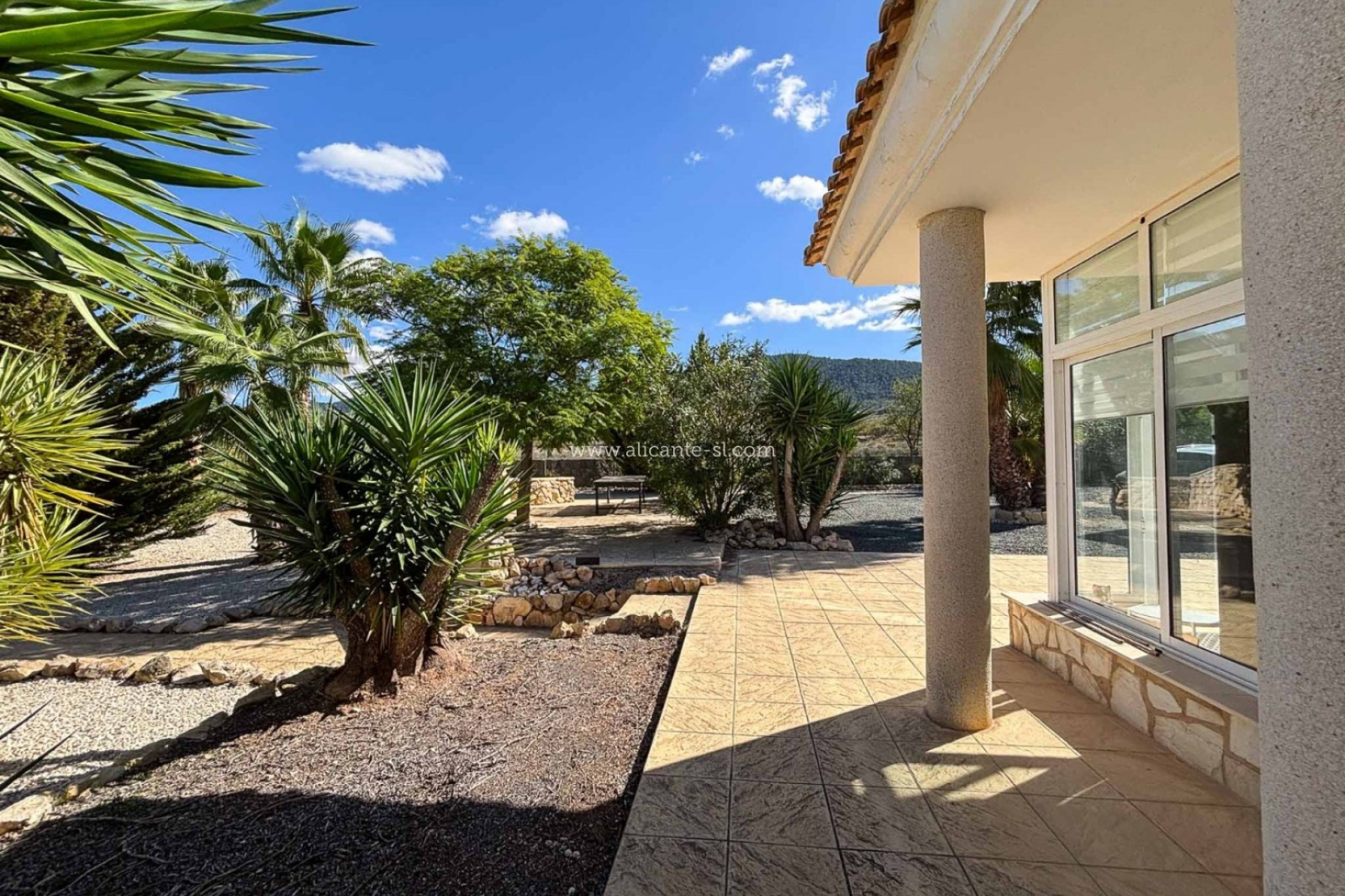 Revente - Villa -
Hondón de las Nieves - HONDON DE LAS NIEVES