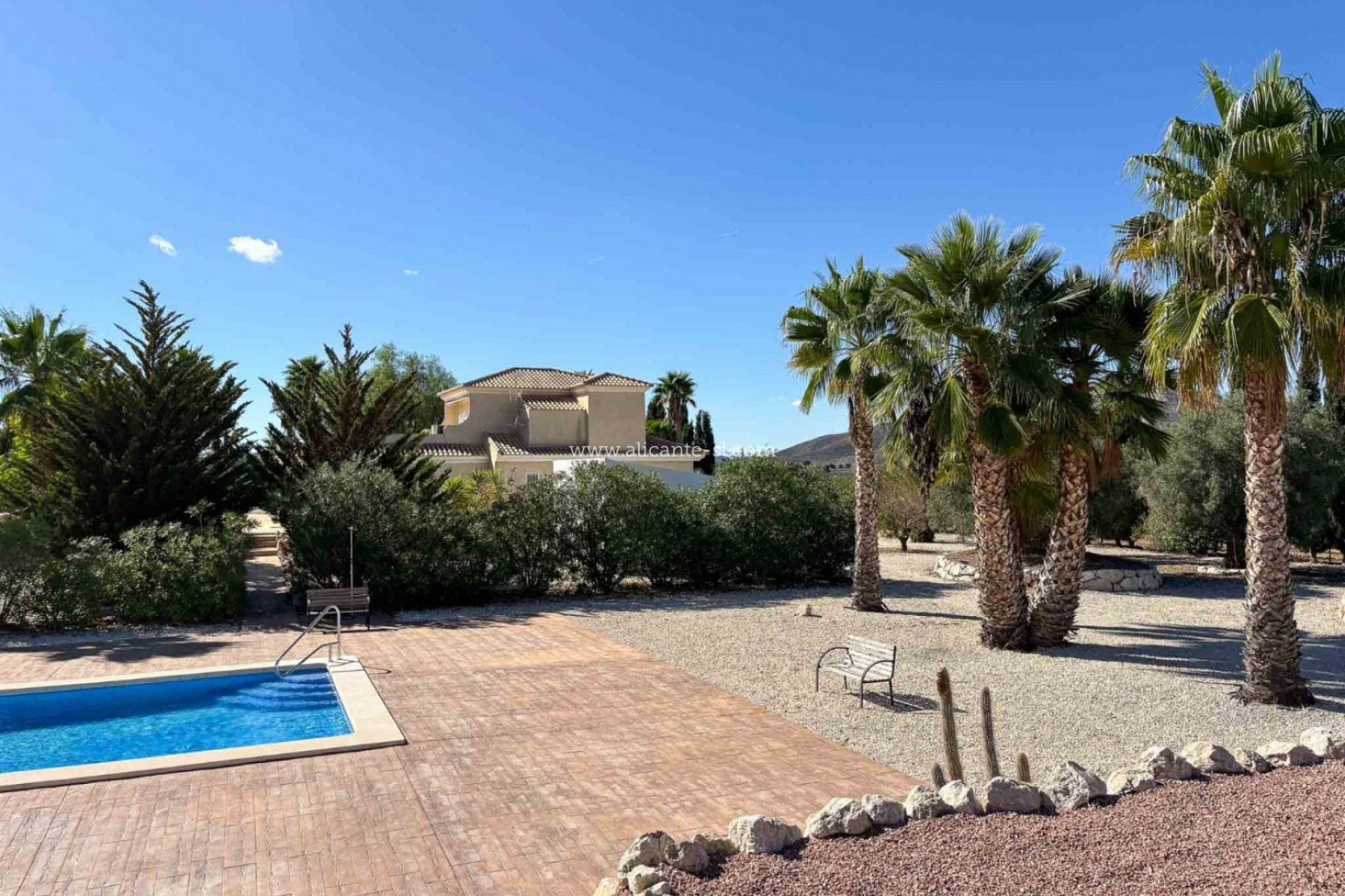 Revente - Villa -
Hondón de las Nieves - HONDON DE LAS NIEVES
