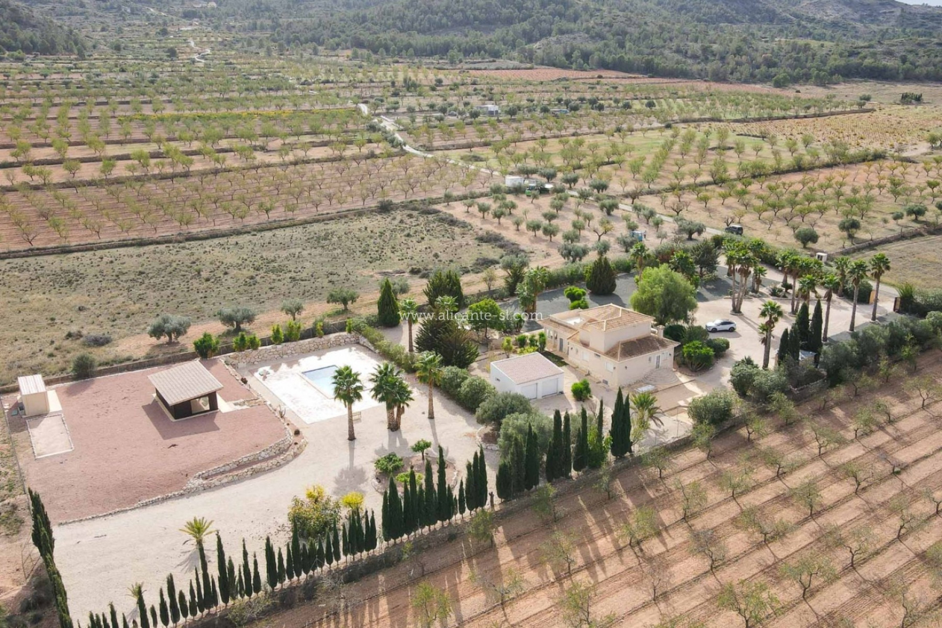 Revente - Villa -
Hondón de las Nieves - HONDON DE LAS NIEVES