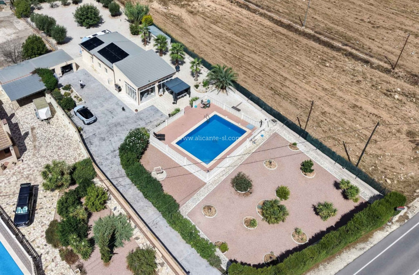 Revente - Villa -
Hondón de las Nieves - HONDON DE LAS NIEVES