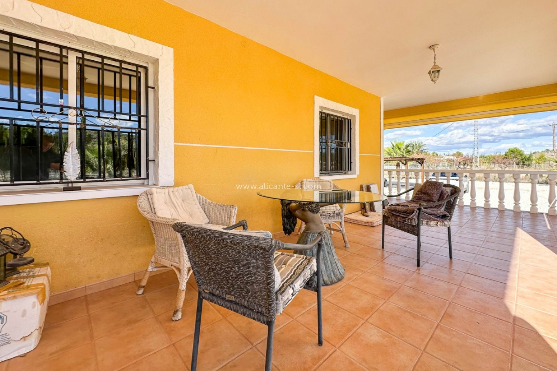 Revente - Villa -
Hondón de las Nieves - Pueblo