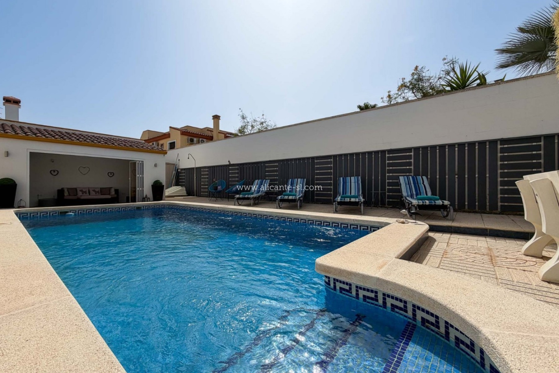 Revente - Villa -
Hondón de las Nieves - Urbaniz La Montañosa
