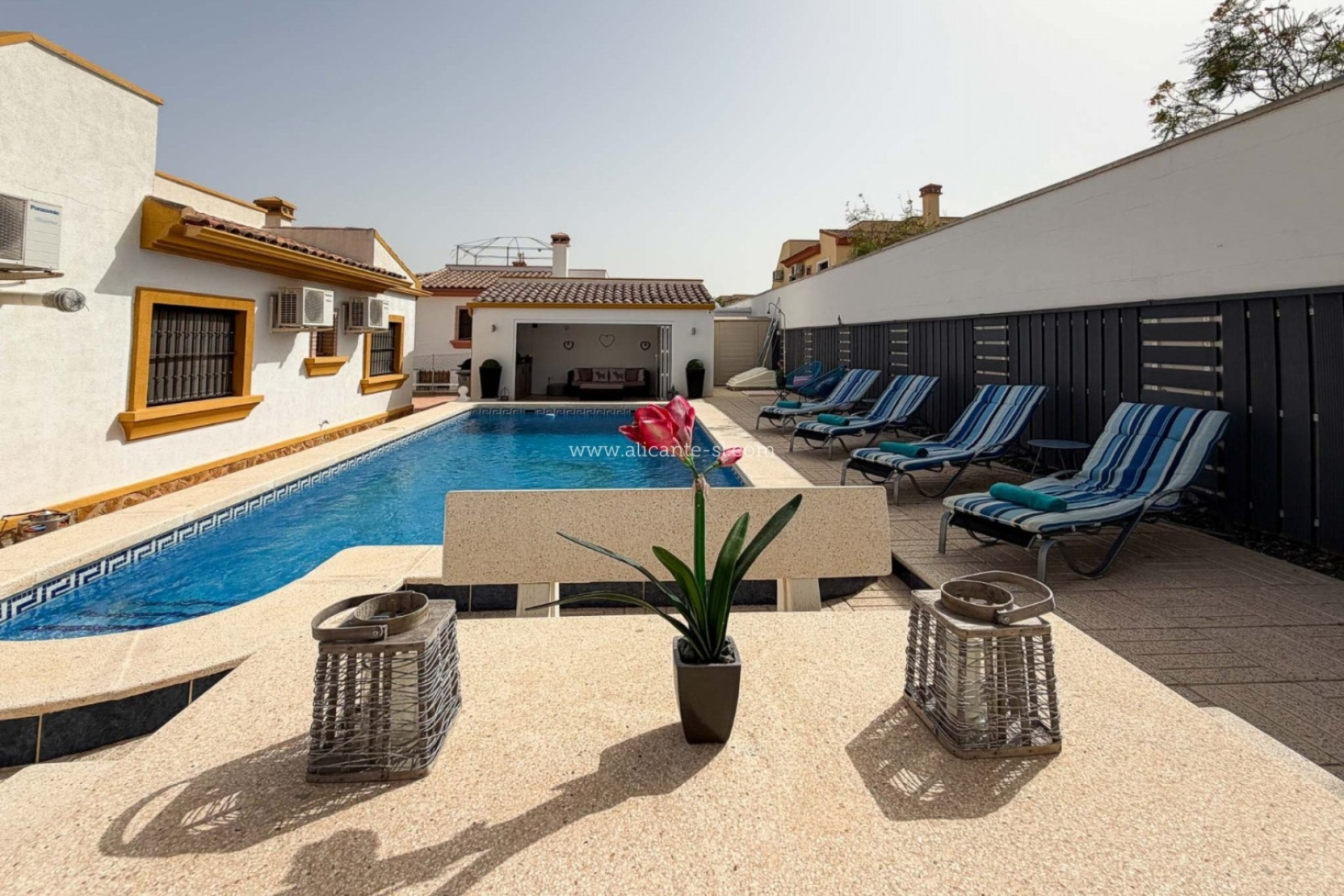 Revente - Villa -
Hondón de las Nieves - Urbaniz La Montañosa