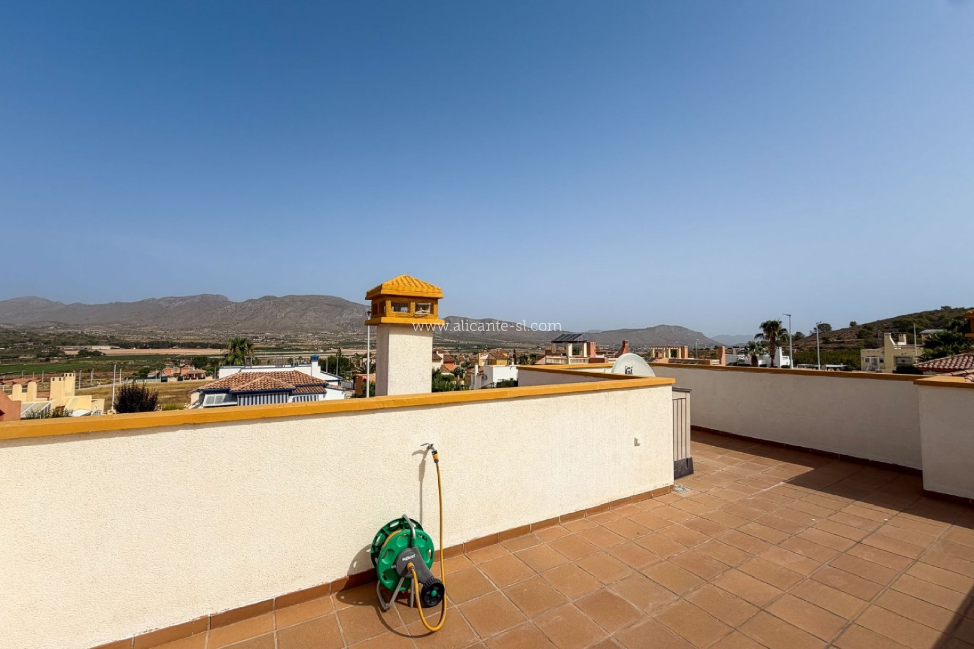 Revente - Villa -
Hondón de las Nieves - Urbaniz La Montañosa