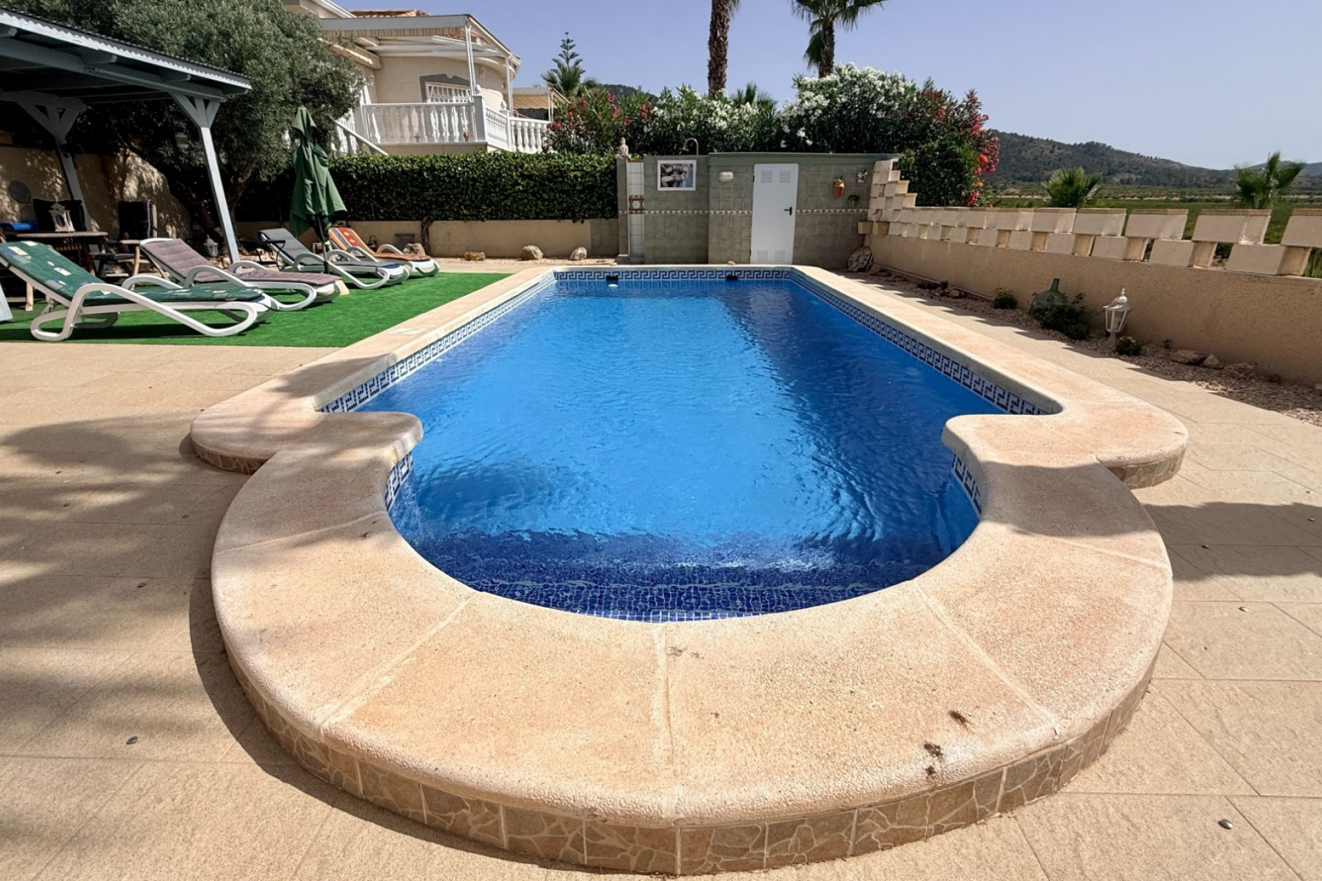 Revente - Villa -
Hondón de las Nieves