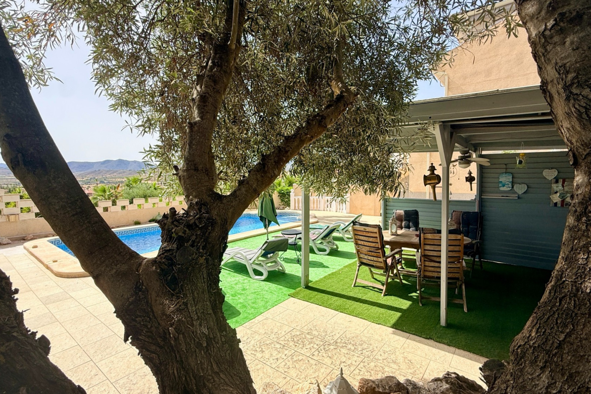 Revente - Villa -
Hondón de las Nieves
