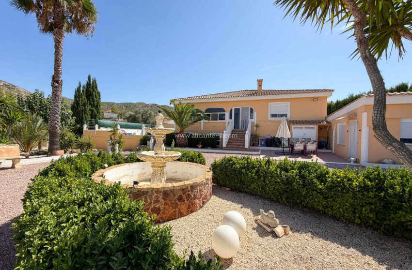Revente - Villa -
Hondón de los Fráiles - HONDON DE LOS FRAILES