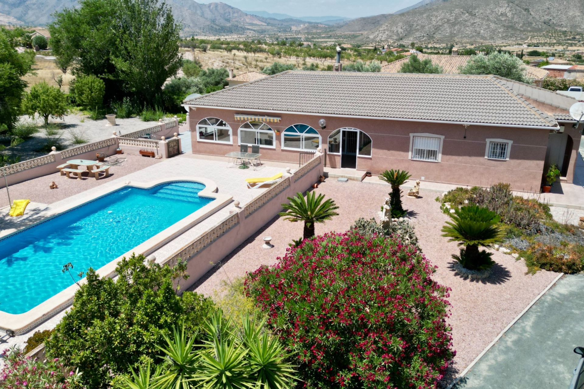 Revente - Villa -
Hondón de los Fráiles