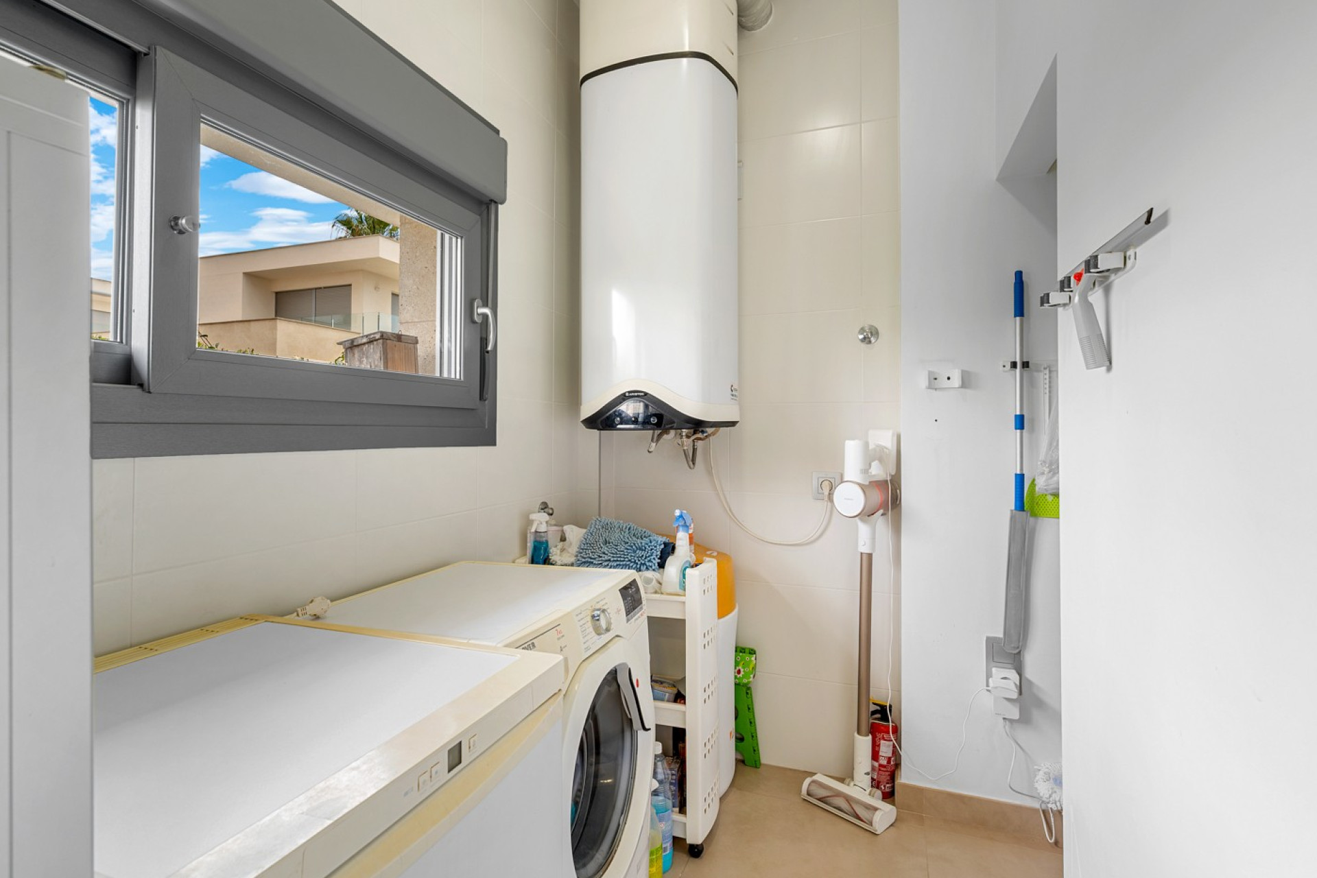 Revente - Villa -
Jacarilla - Vistabella