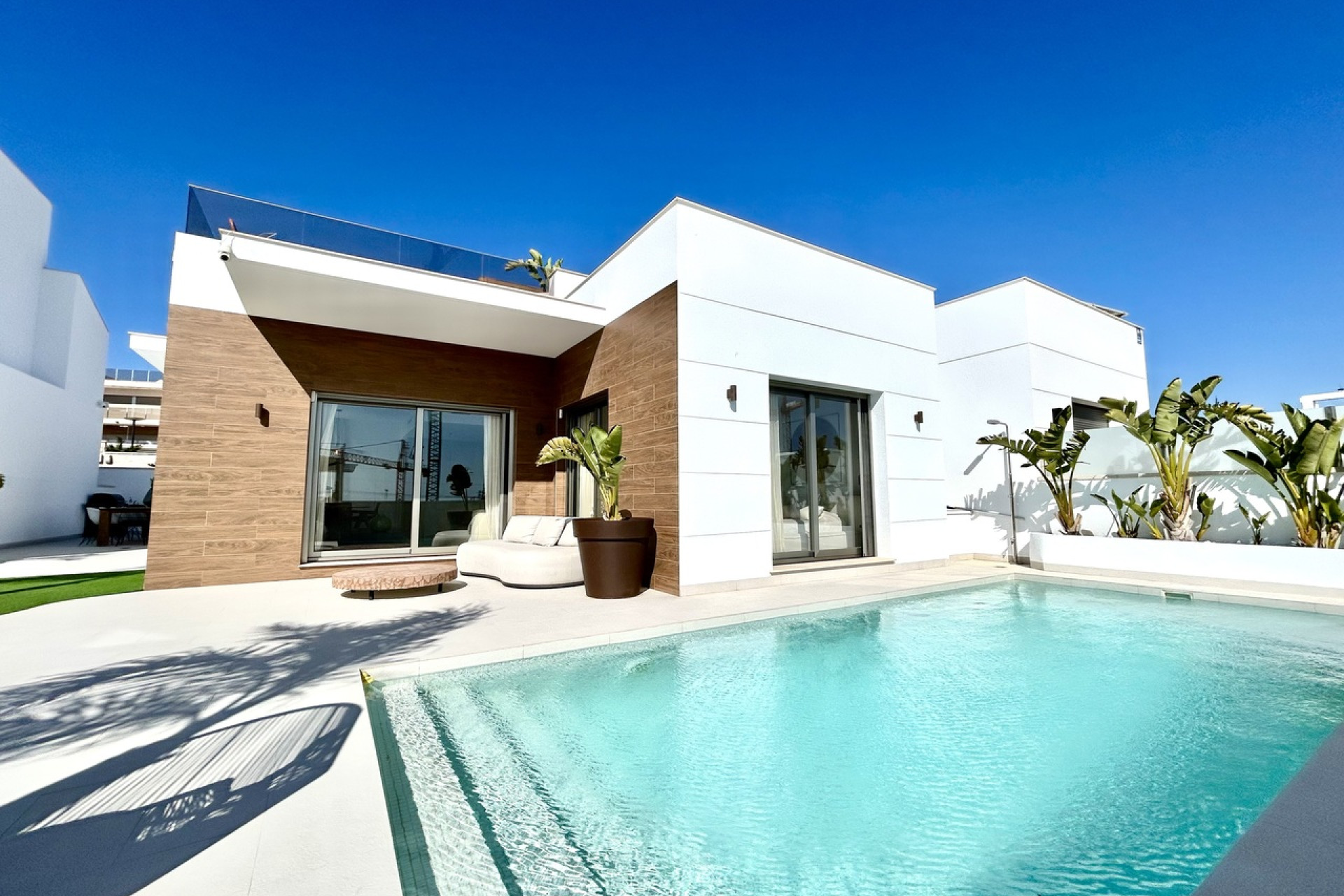 Revente - Villa -
Las Filipinas