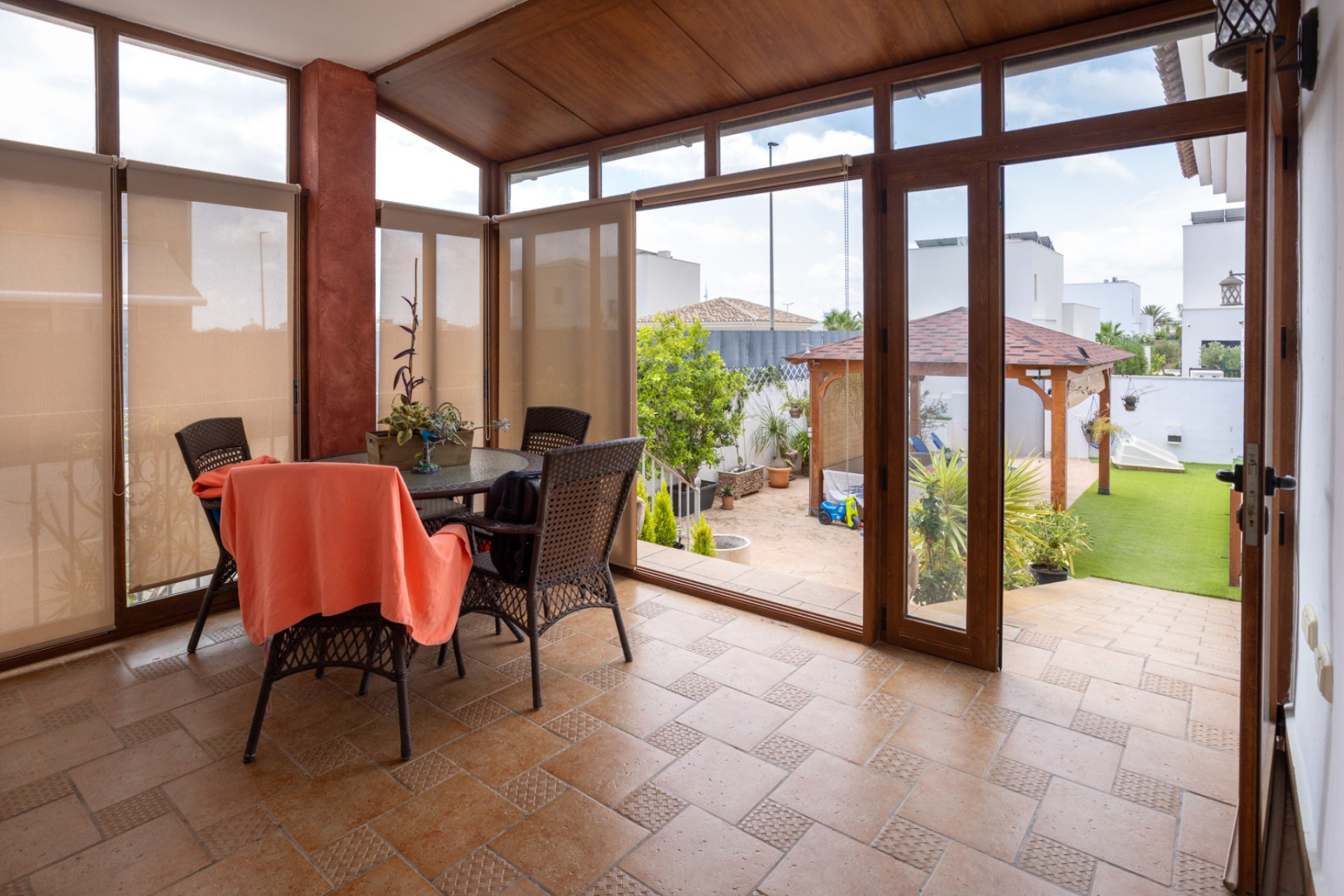 Revente - Villa -
Los Montesinos - La Herrada